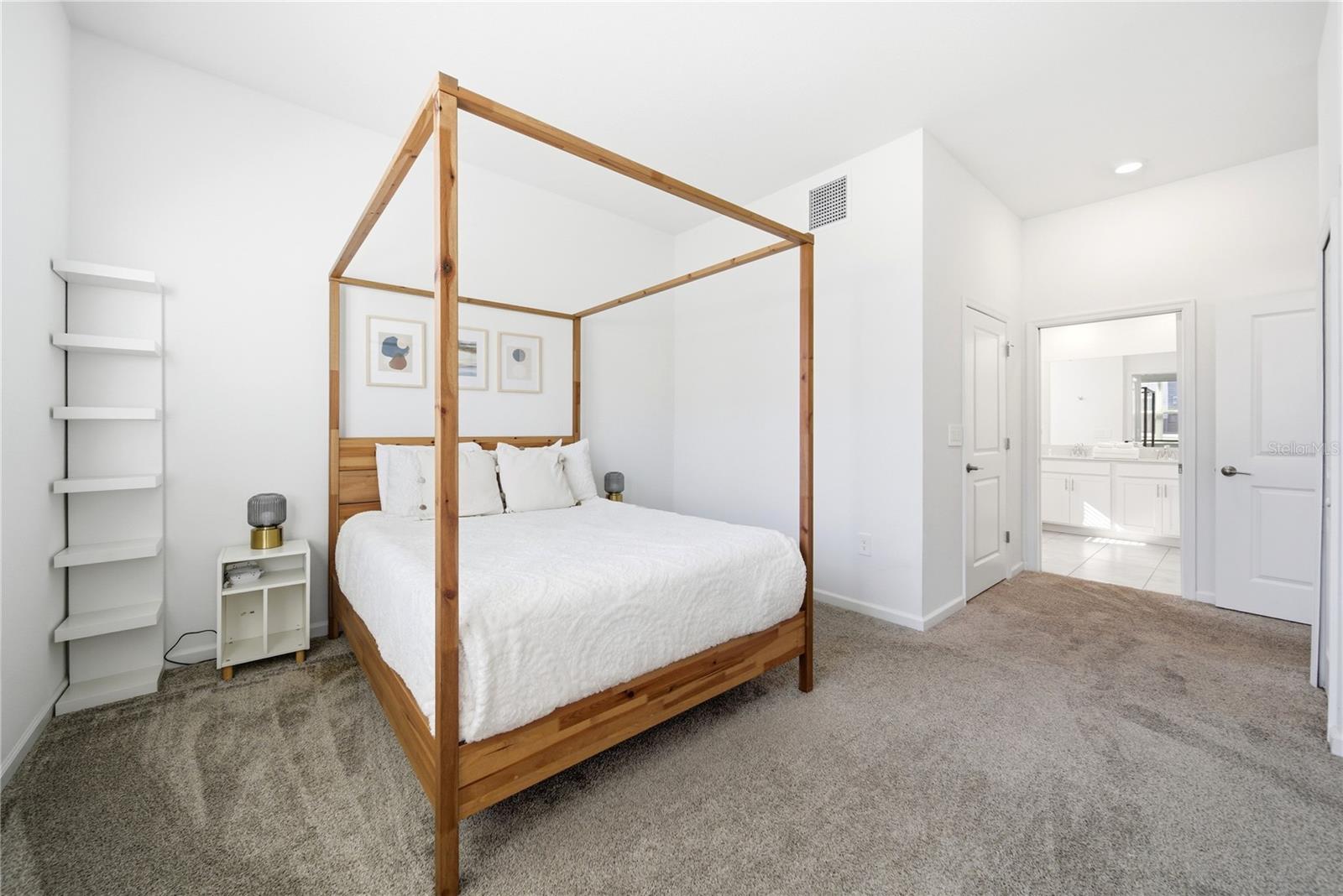 CHAMPIONSGATE CONDO 4 PH 29 - Residential