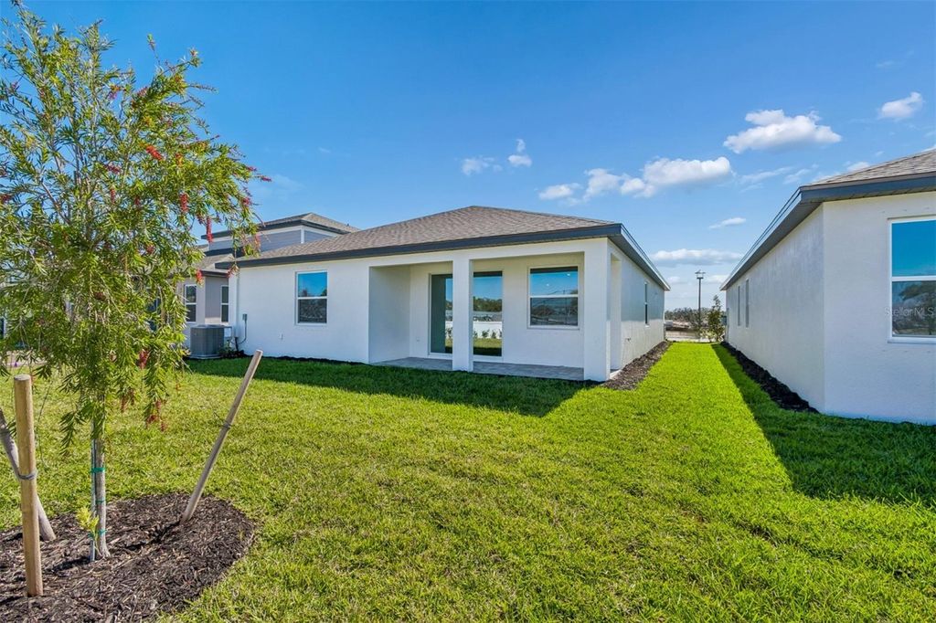 Photo of 4618 Outhaul Run, Palmetto, FL 34221 (MLS # R4910417)