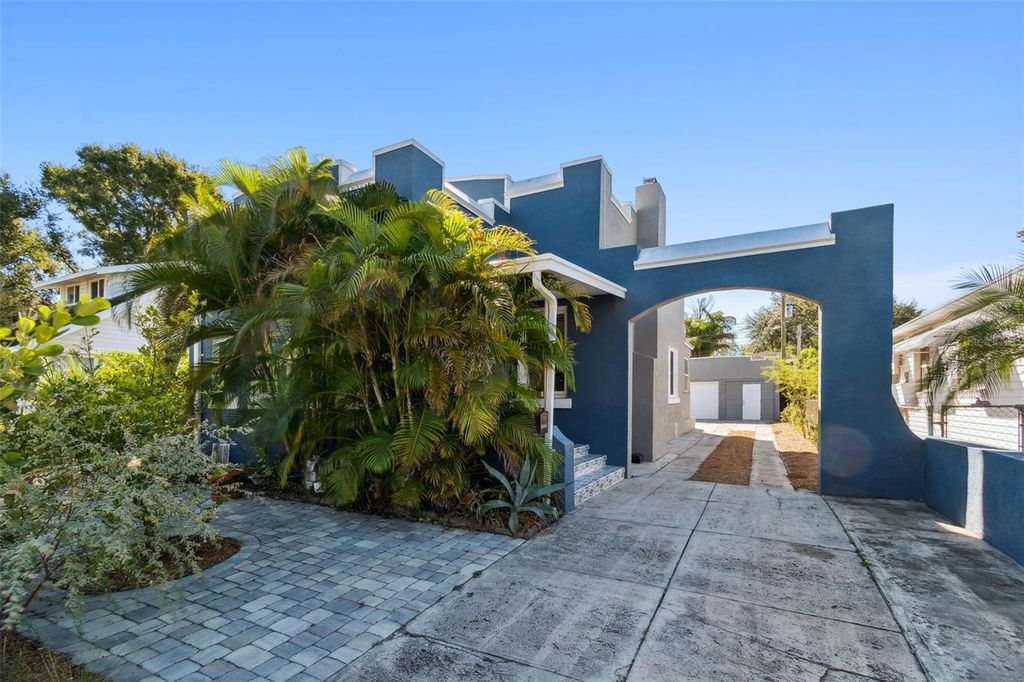 Photo of 1120 17th Avenue N, St Petersburg, FL 33704 (MLS # TB8448255)