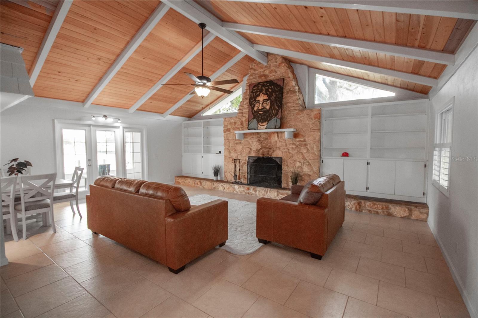WHISPERING OAKS SUB - Residential Lease