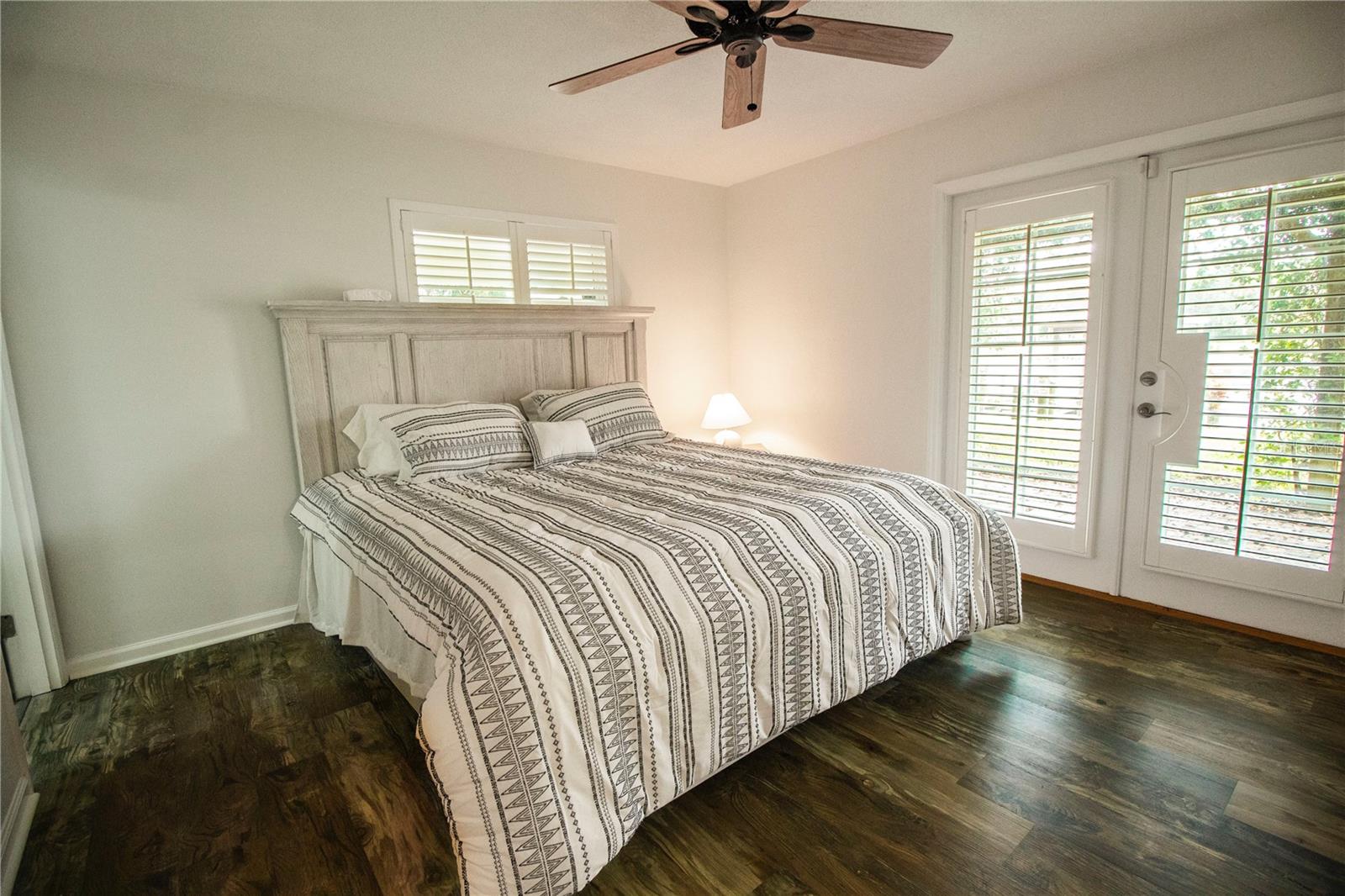 WHISPERING OAKS SUB - Residential Lease