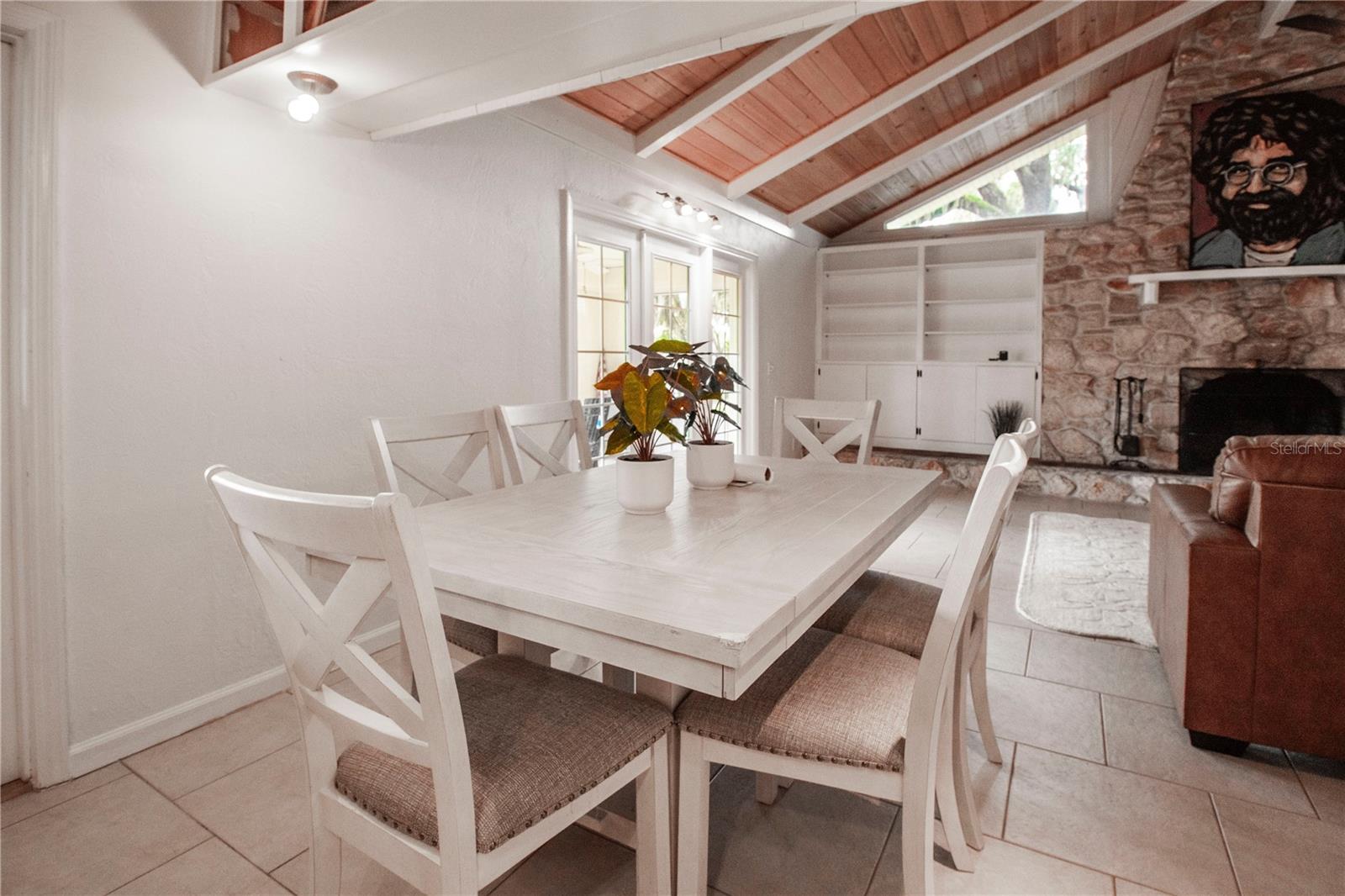 WHISPERING OAKS SUB - Residential Lease