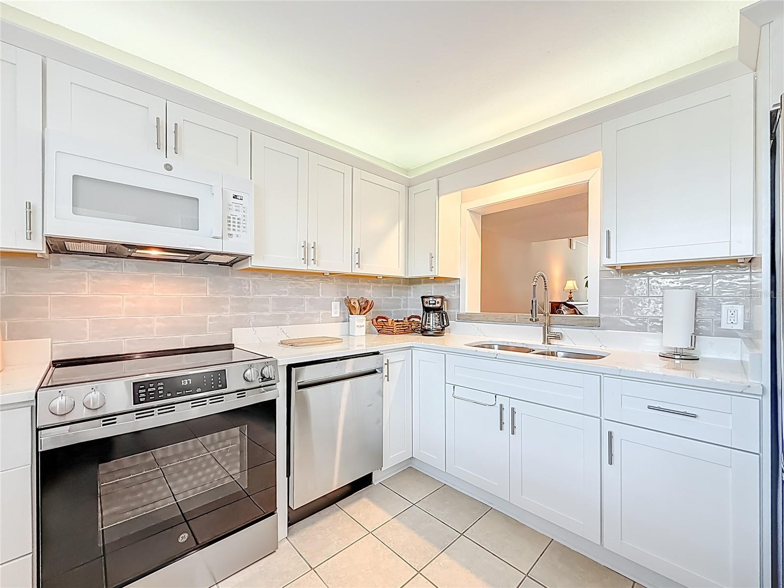 BAY ISLAND GROUP NO. 13 - Residential