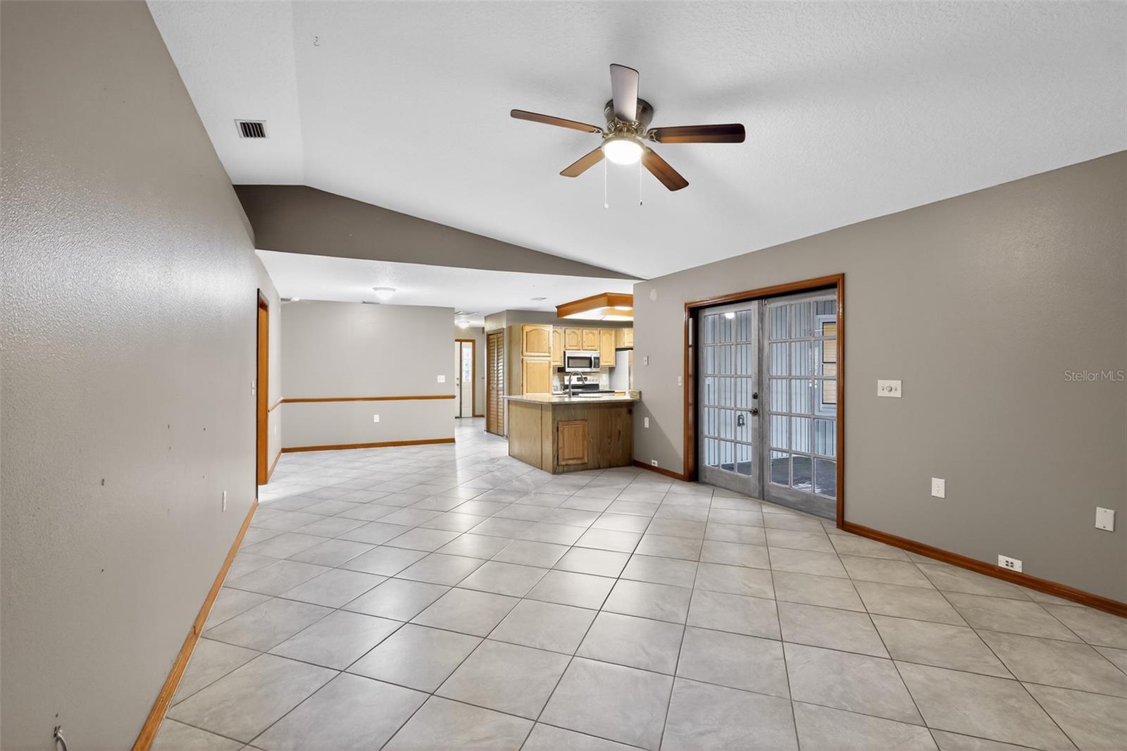 SPRING HILL - Residential