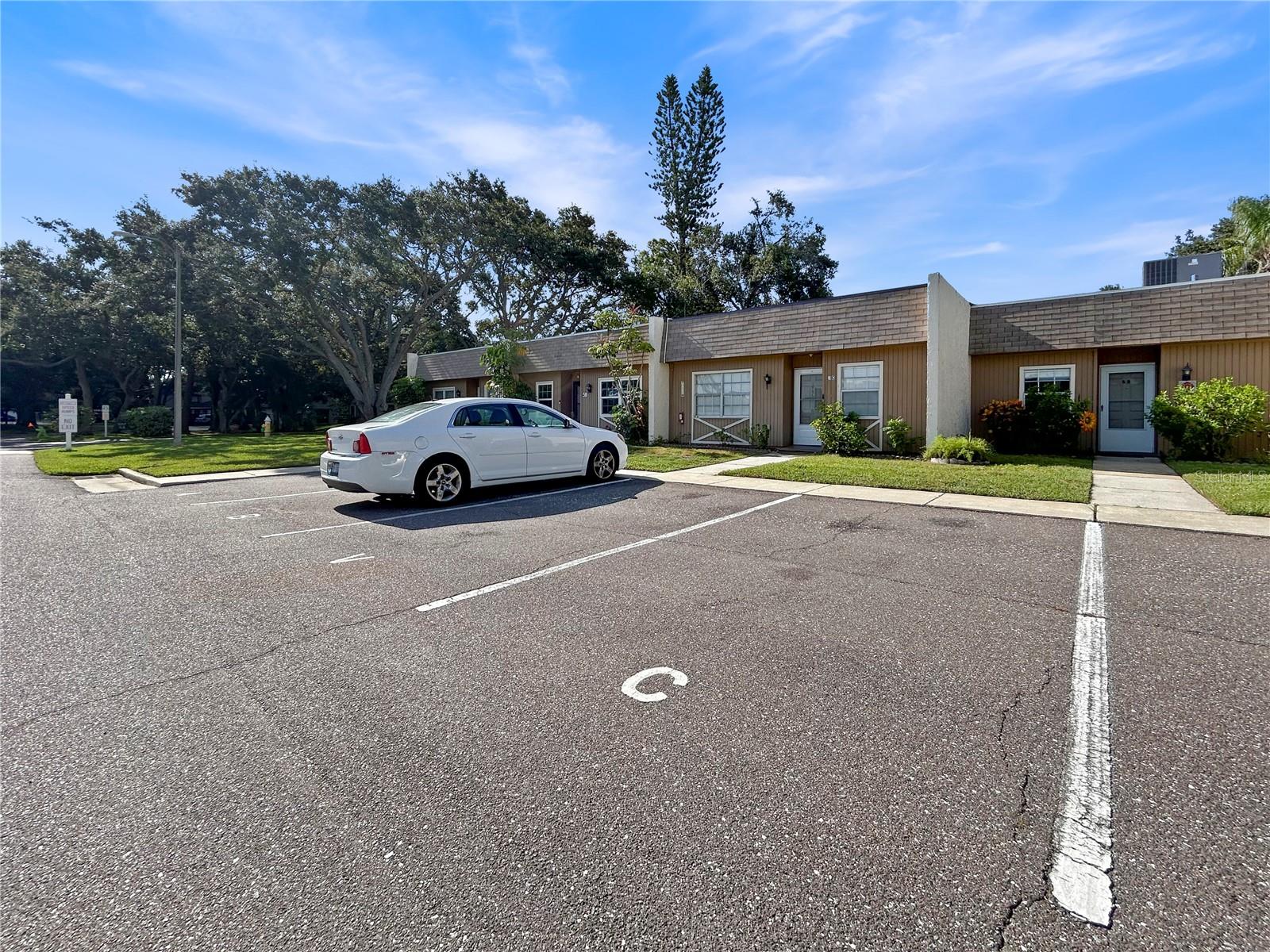 DEERWOOD GARDENS - Residential Lease