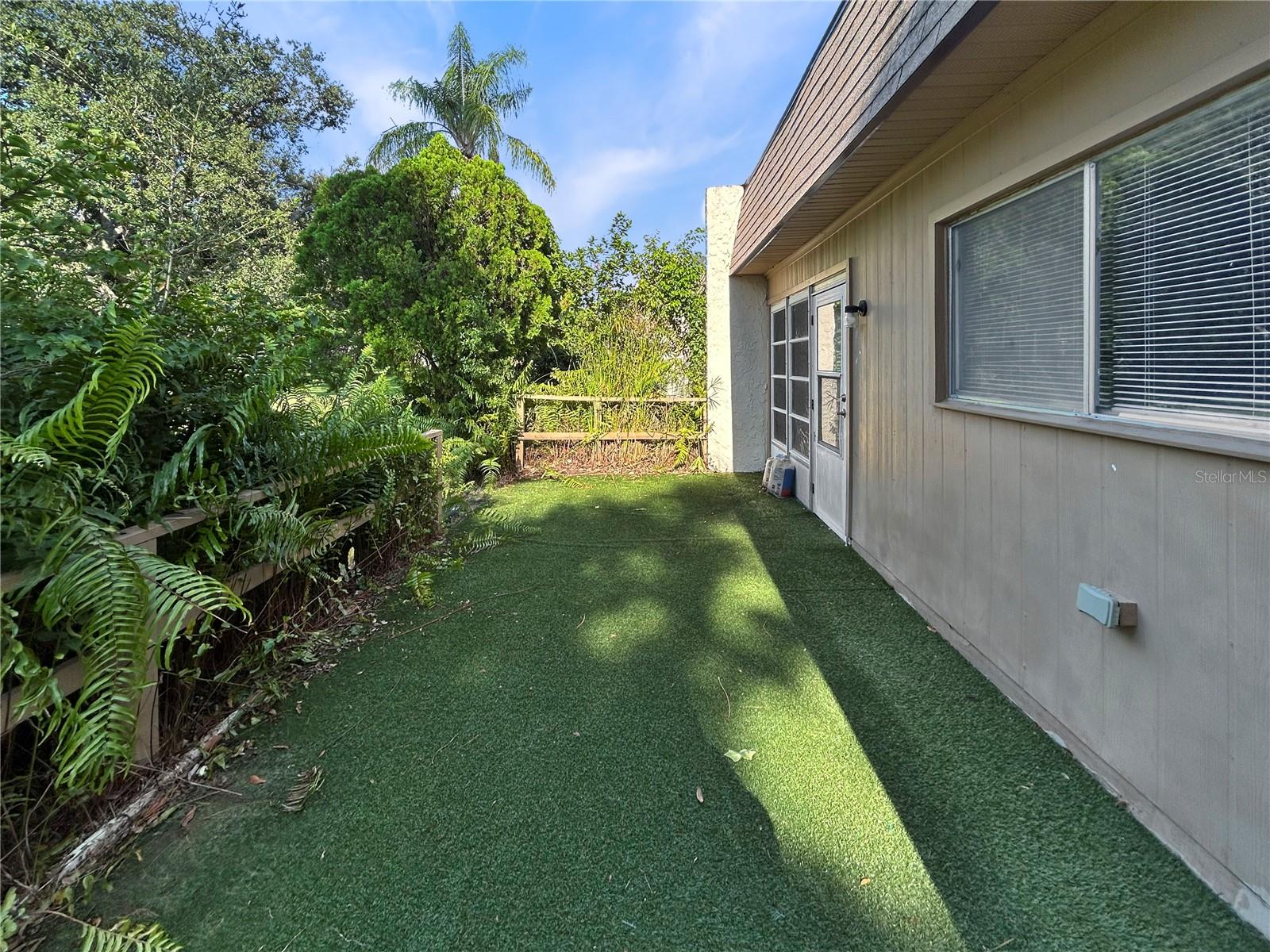 DEERWOOD GARDENS - Residential Lease