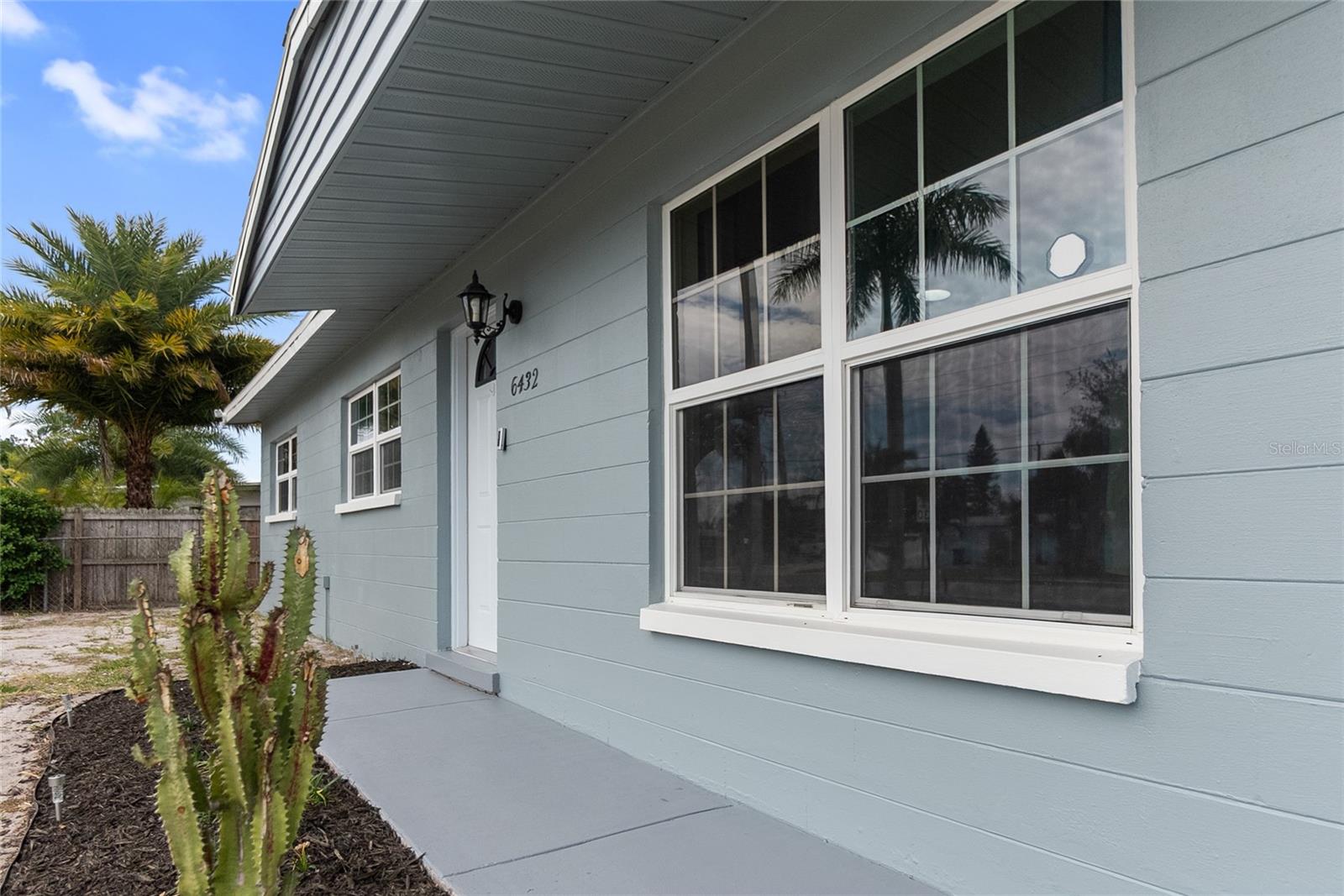 BAYSHORE GARDENS SEC 8 - Residential Lease