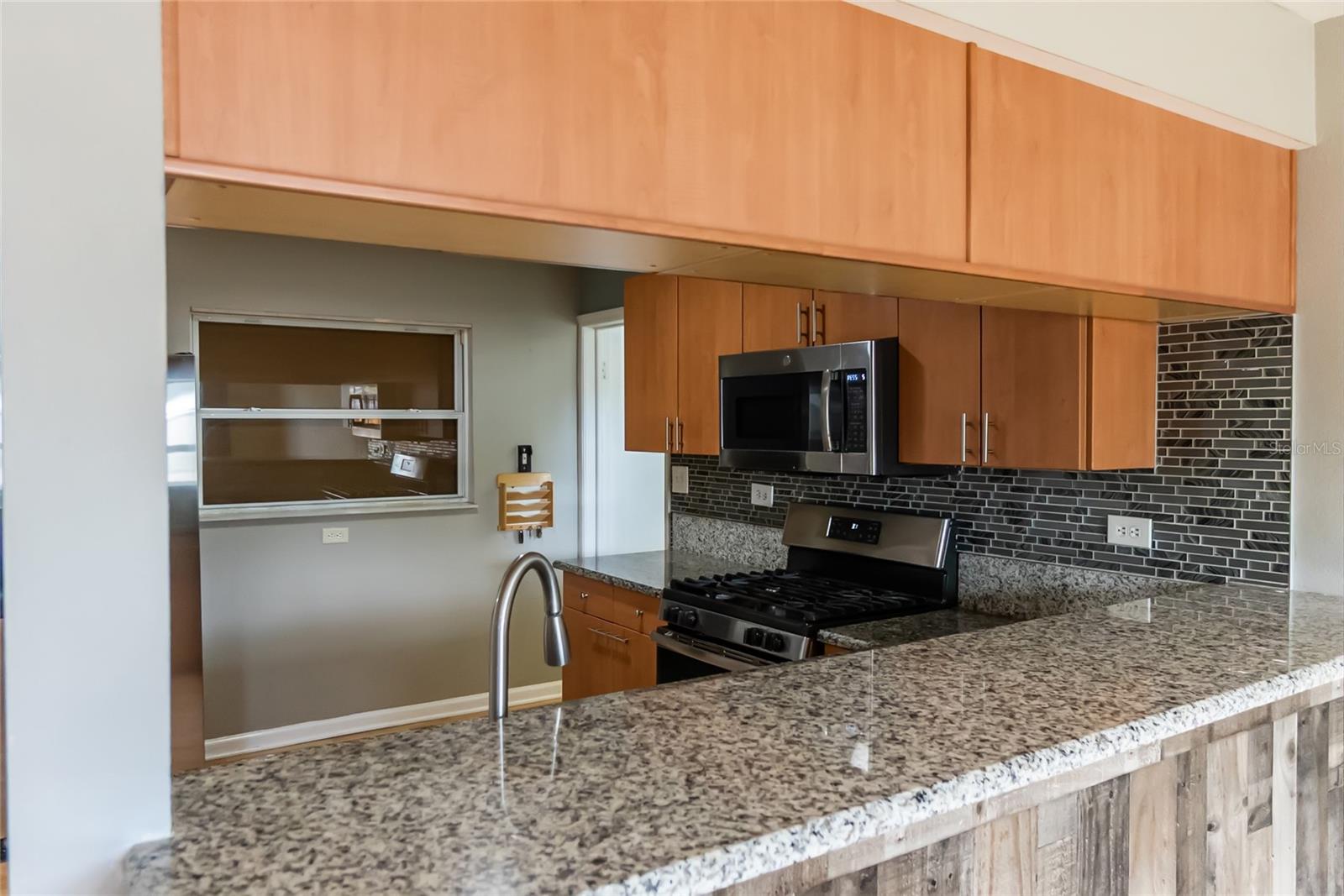 BAYSHORE GARDENS SEC 8 - Residential Lease