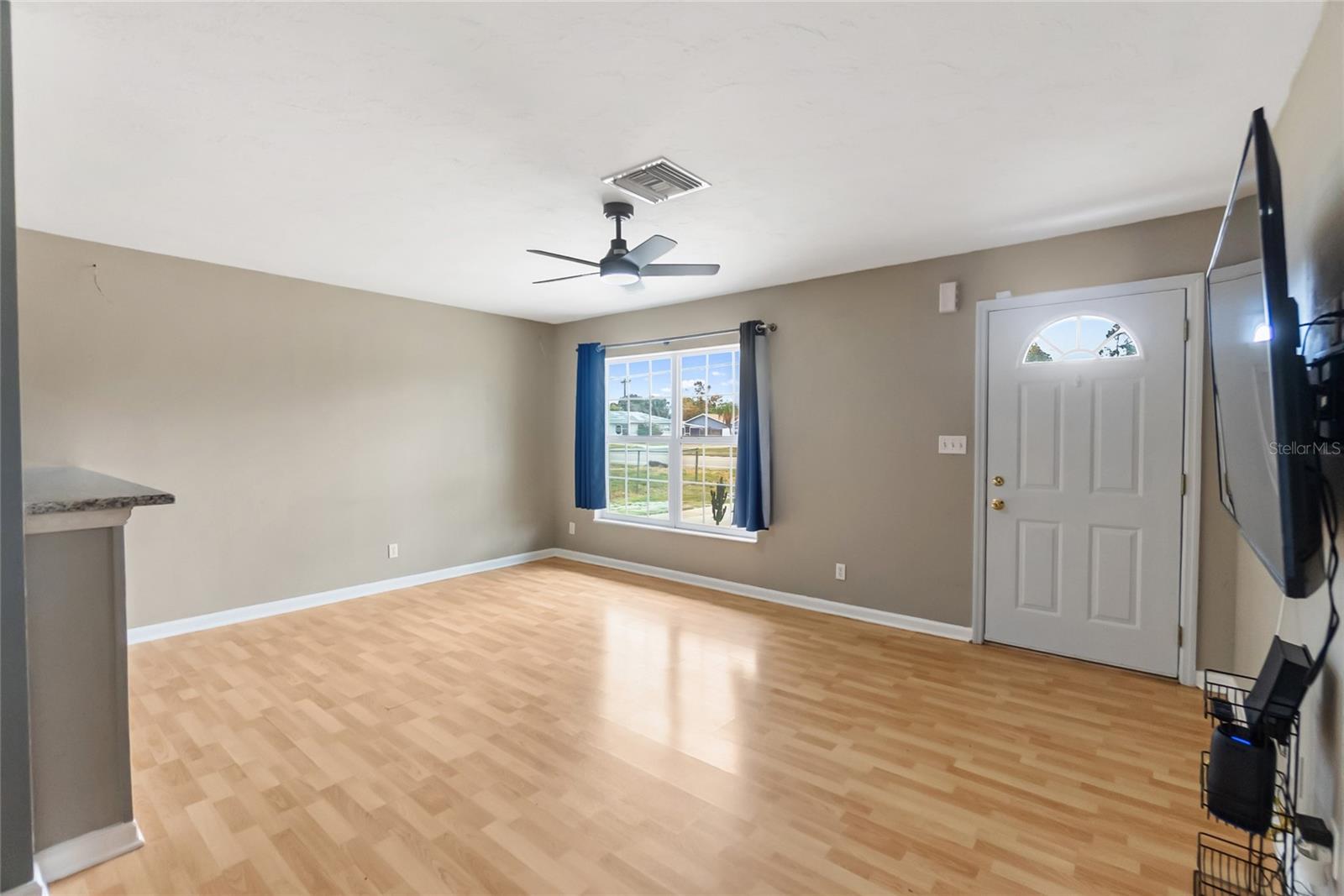 BAYSHORE GARDENS SEC 8 - Residential Lease