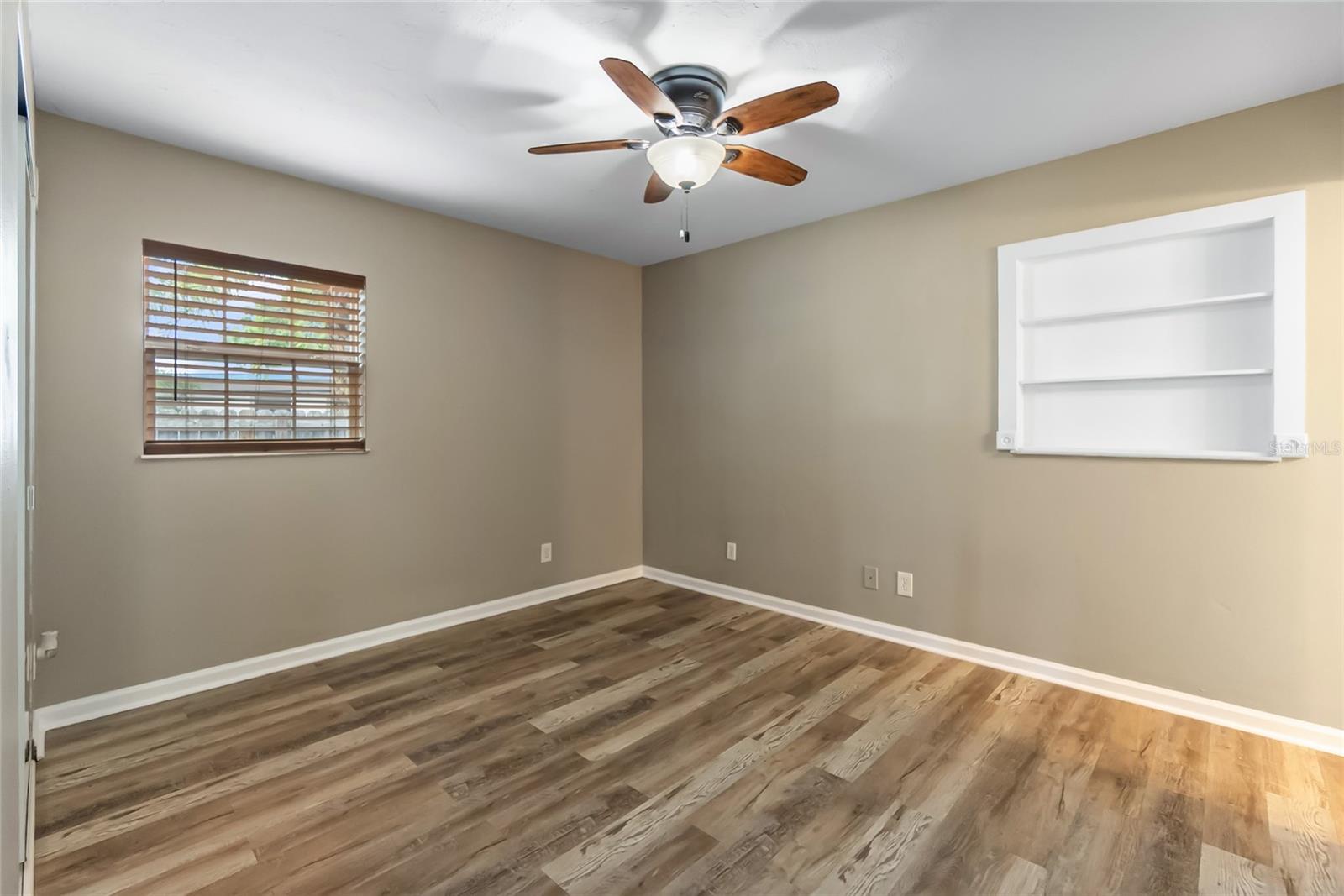 BAYSHORE GARDENS SEC 8 - Residential Lease