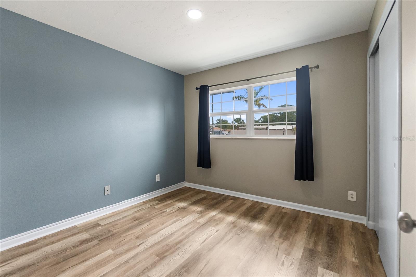 BAYSHORE GARDENS SEC 8 - Residential Lease