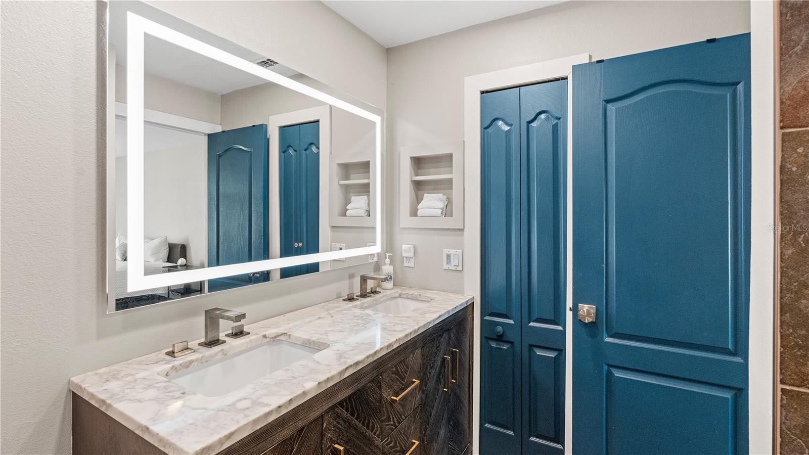 LAS OLAS TOWNHOUSE CONDO - Residential