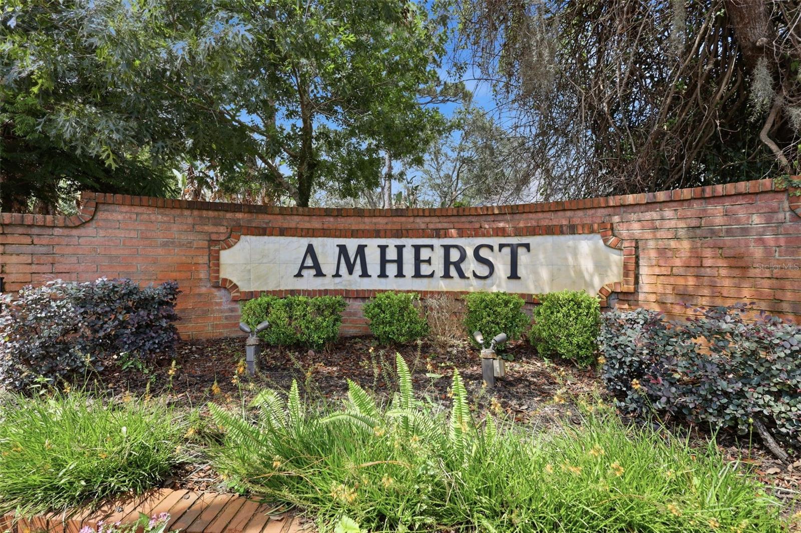 1055 CHESTERFIELD CIRCLE