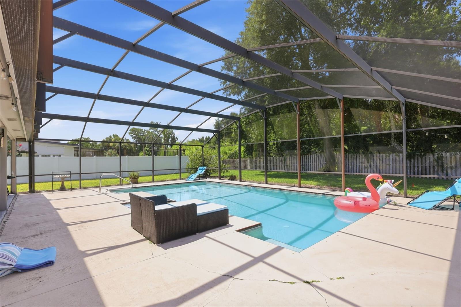 1055 CHESTERFIELD CIRCLE