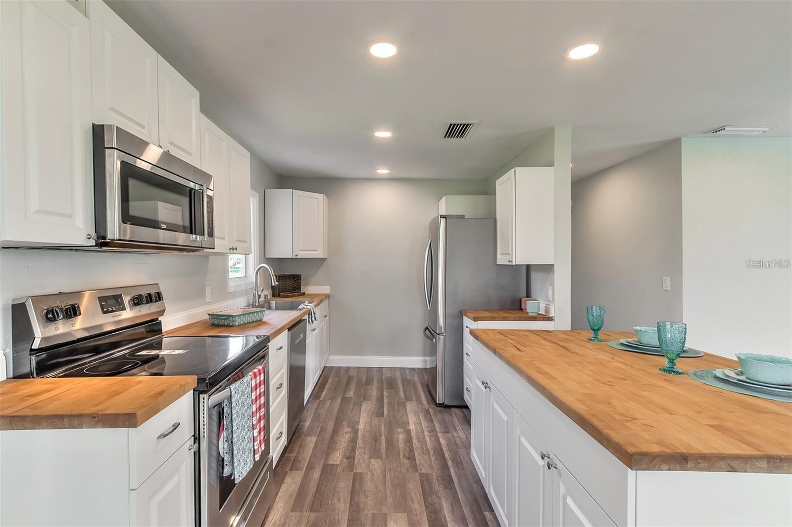 CARLTON CLUB INC - Residential