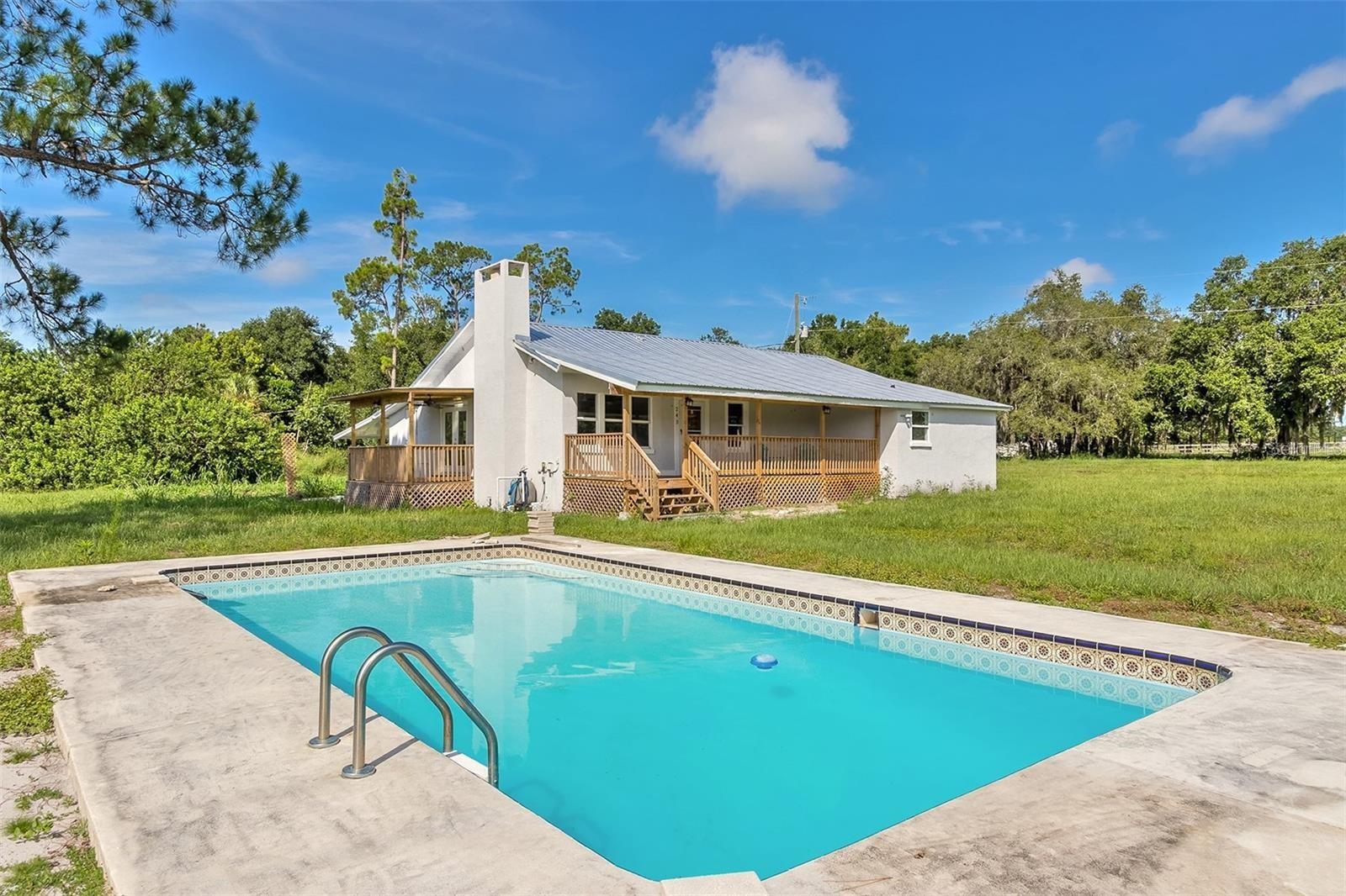 CARLTON CLUB INC - Residential