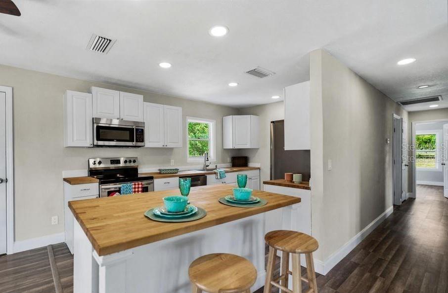 CARLTON CLUB INC - Residential