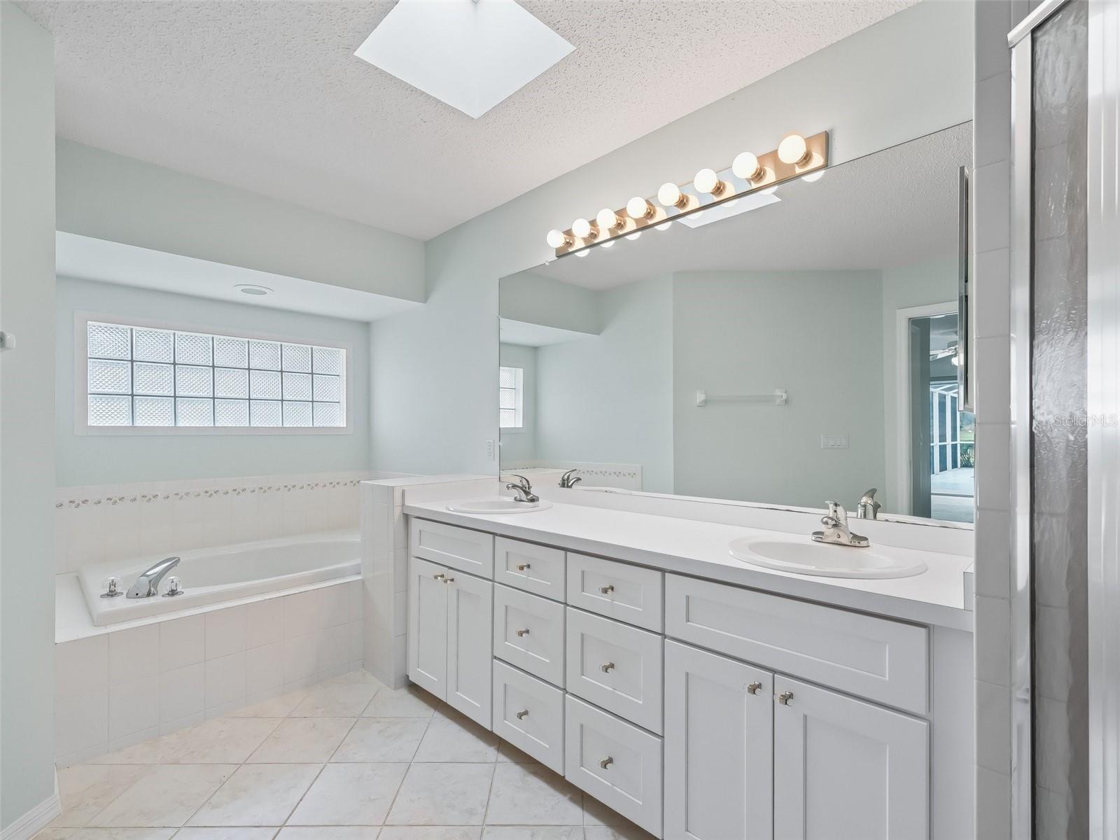 FAIRWAYS/ROLLING HILLS - Residential