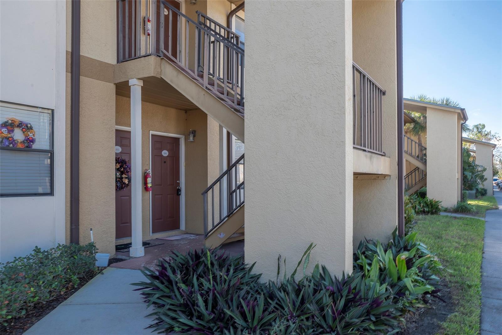 BELLA VISTA ON LAKE - Residential