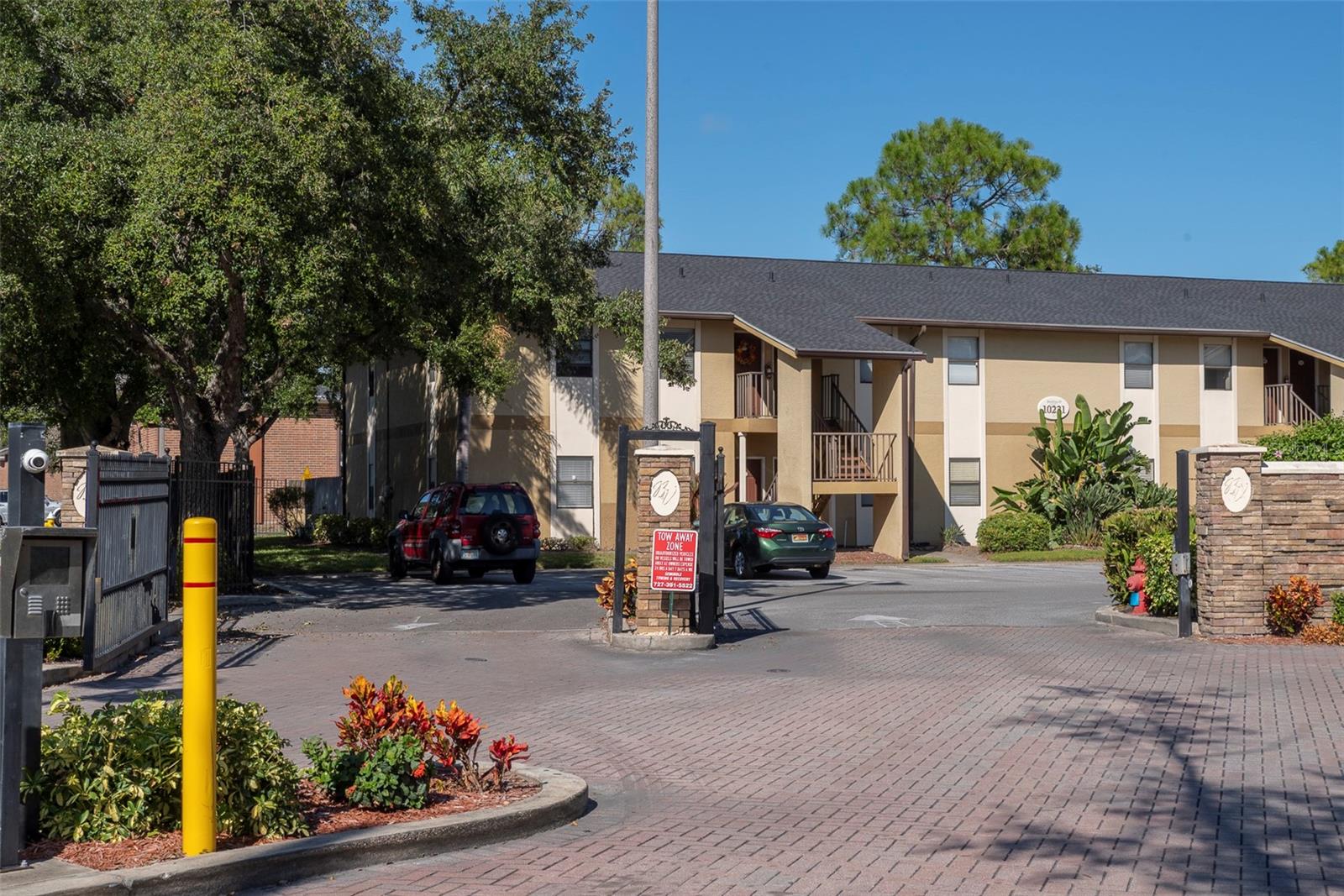 BELLA VISTA ON LAKE - Residential