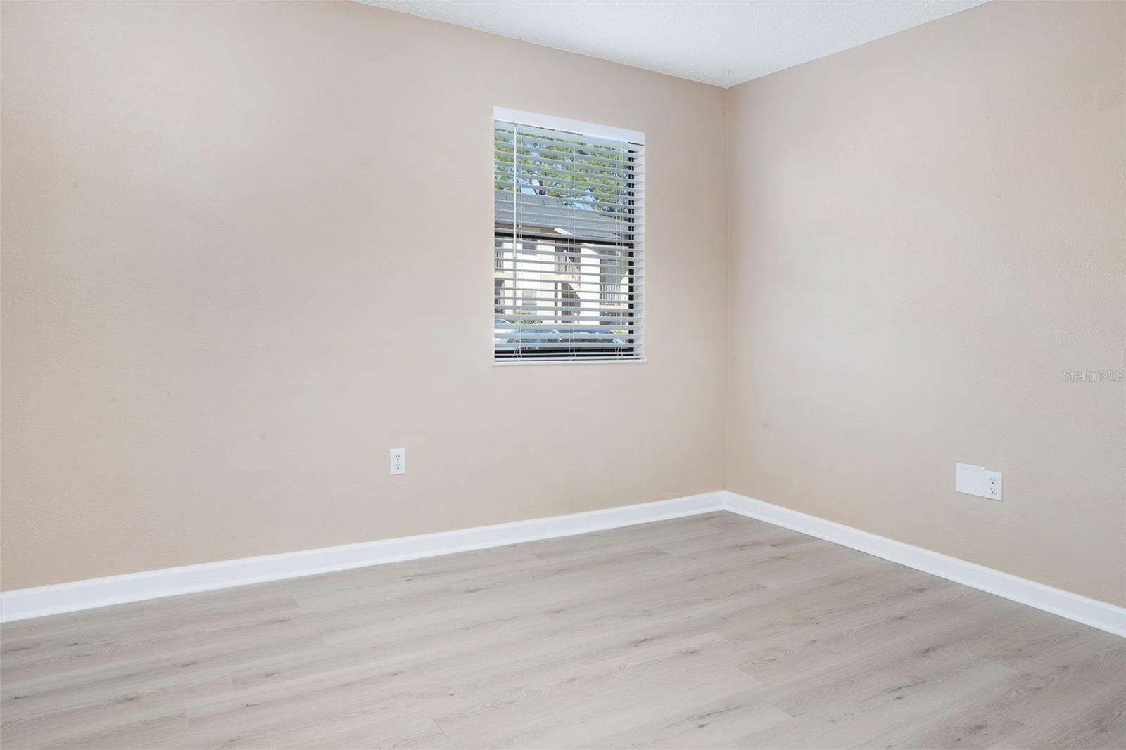 BELLA VISTA ON LAKE - Residential