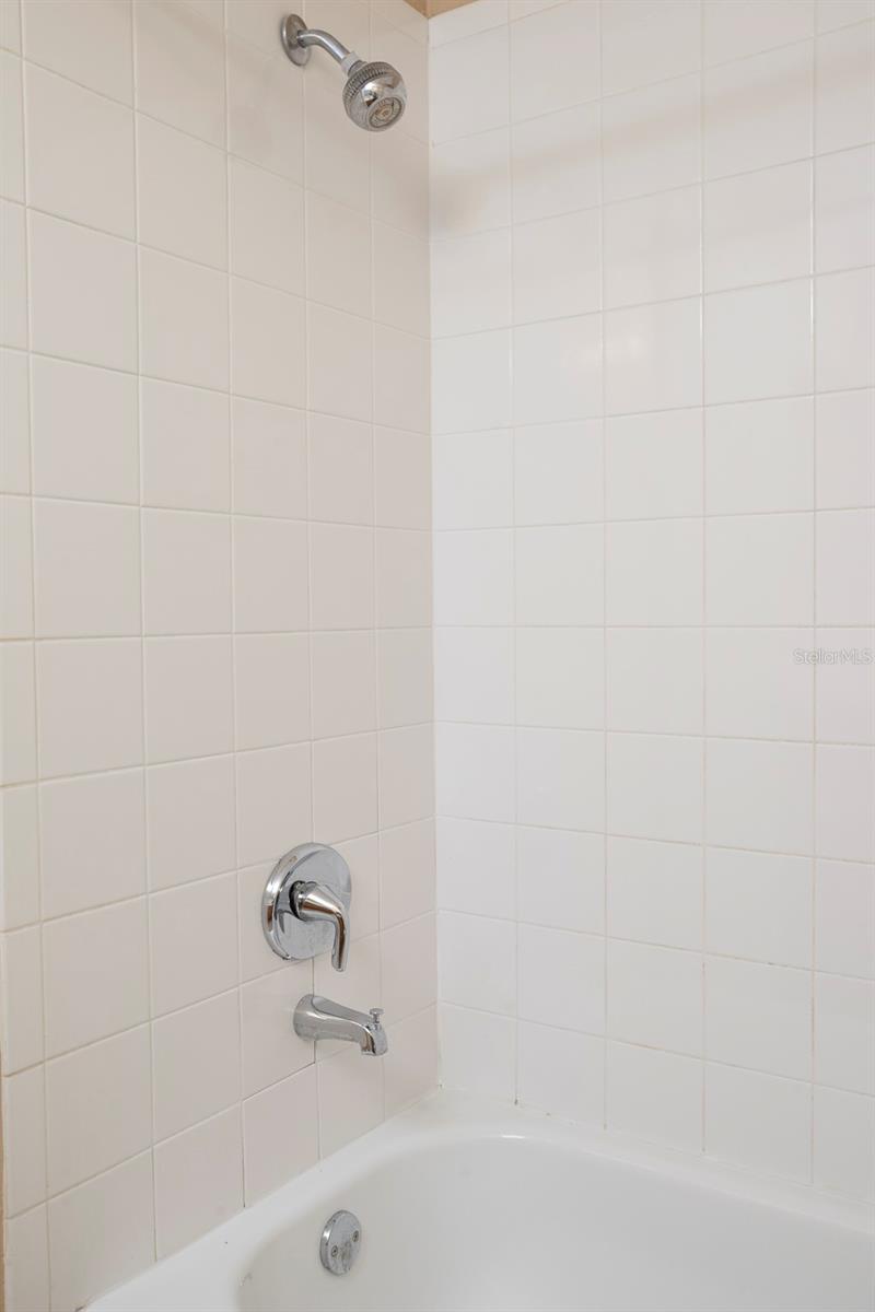 BELLA VISTA ON LAKE - Residential