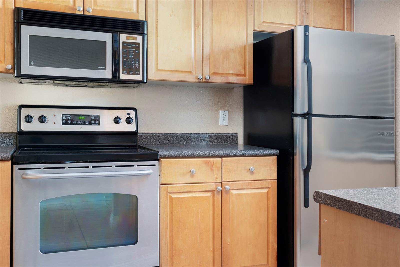 BELLA VISTA ON LAKE - Residential