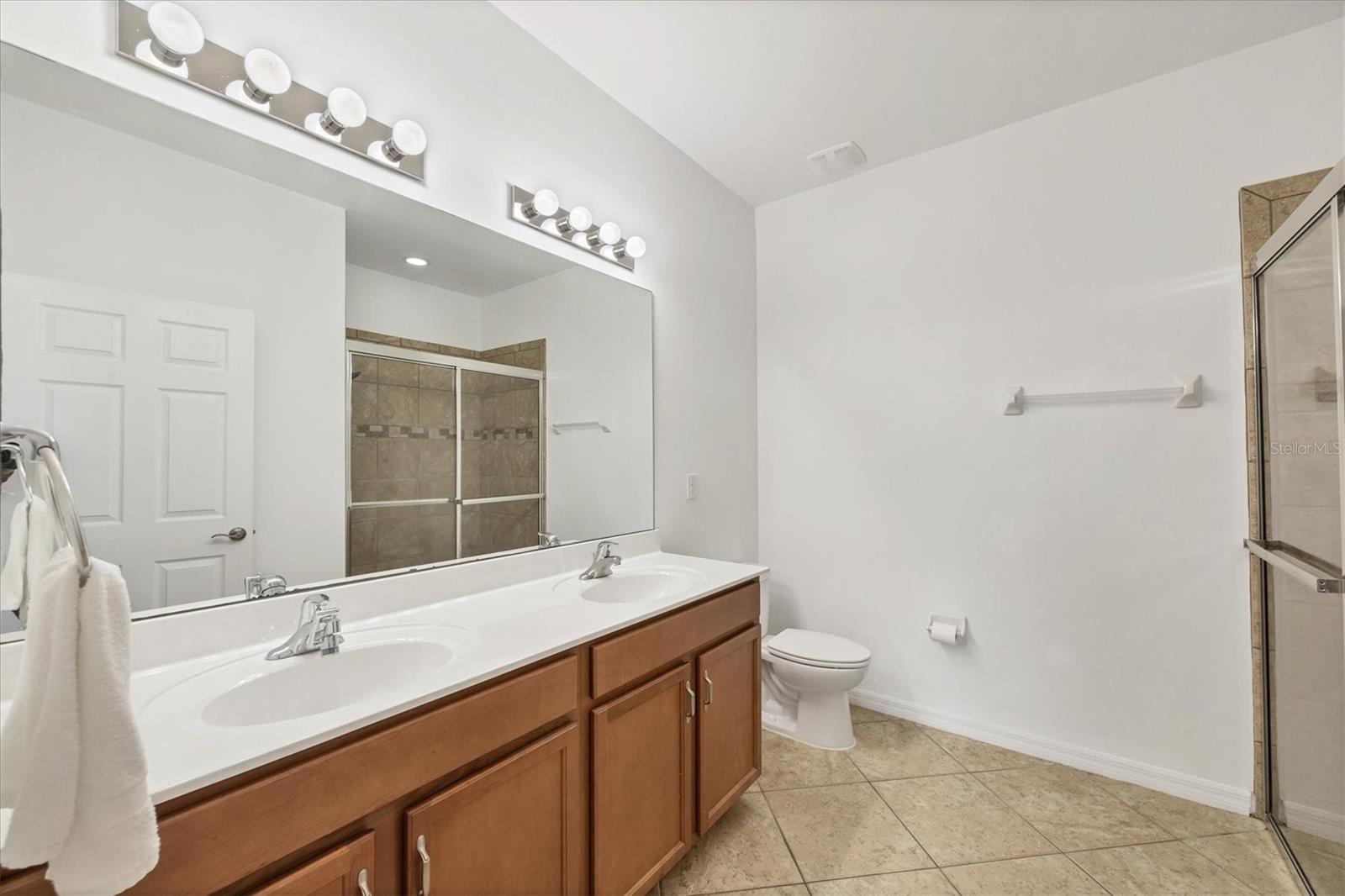 VENTURA VILLAGE - Residential