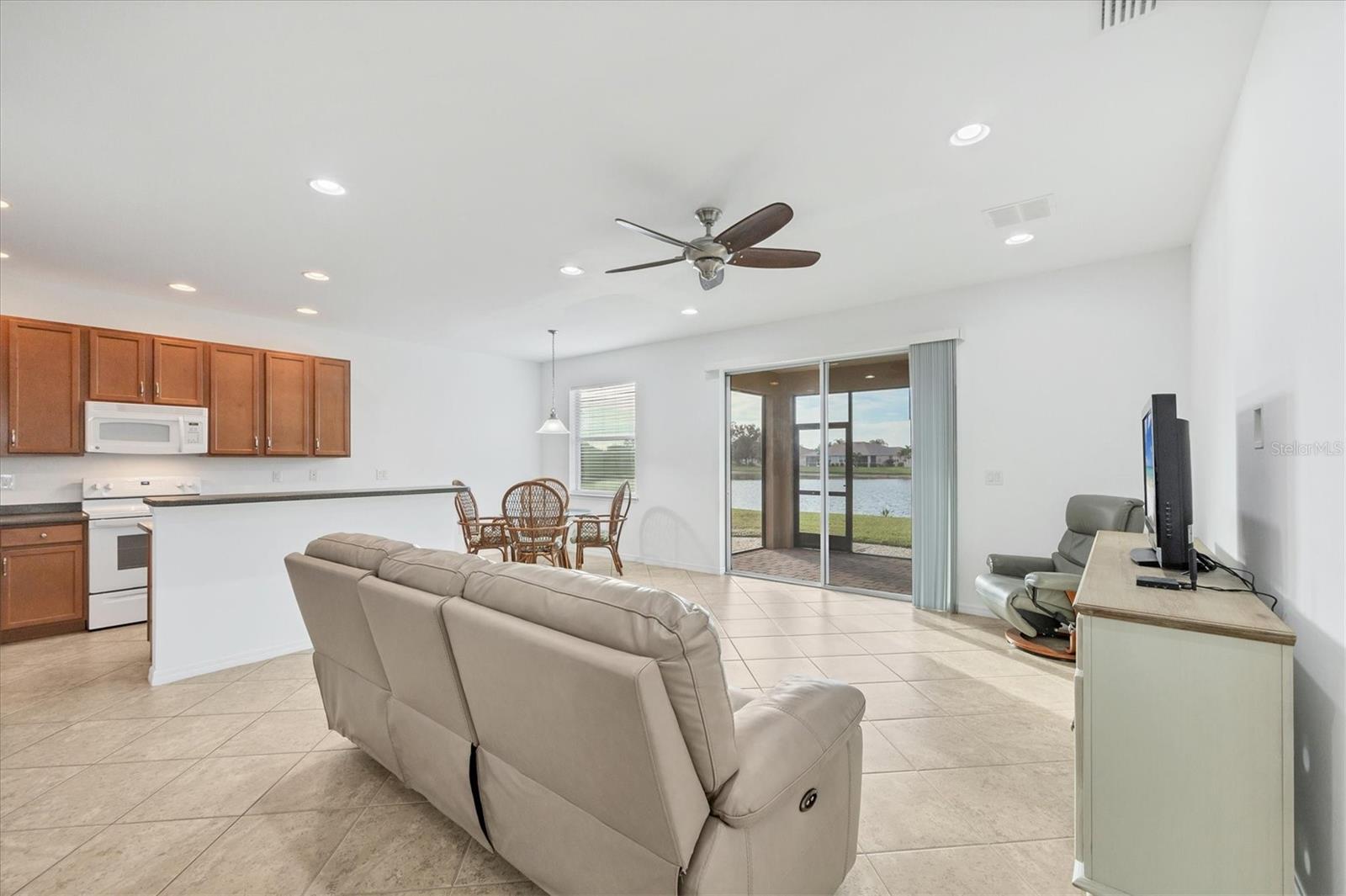 VENTURA VILLAGE - Residential