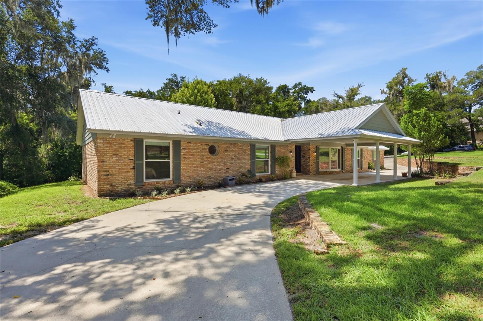 1150 MARKHAM WOODS ROAD