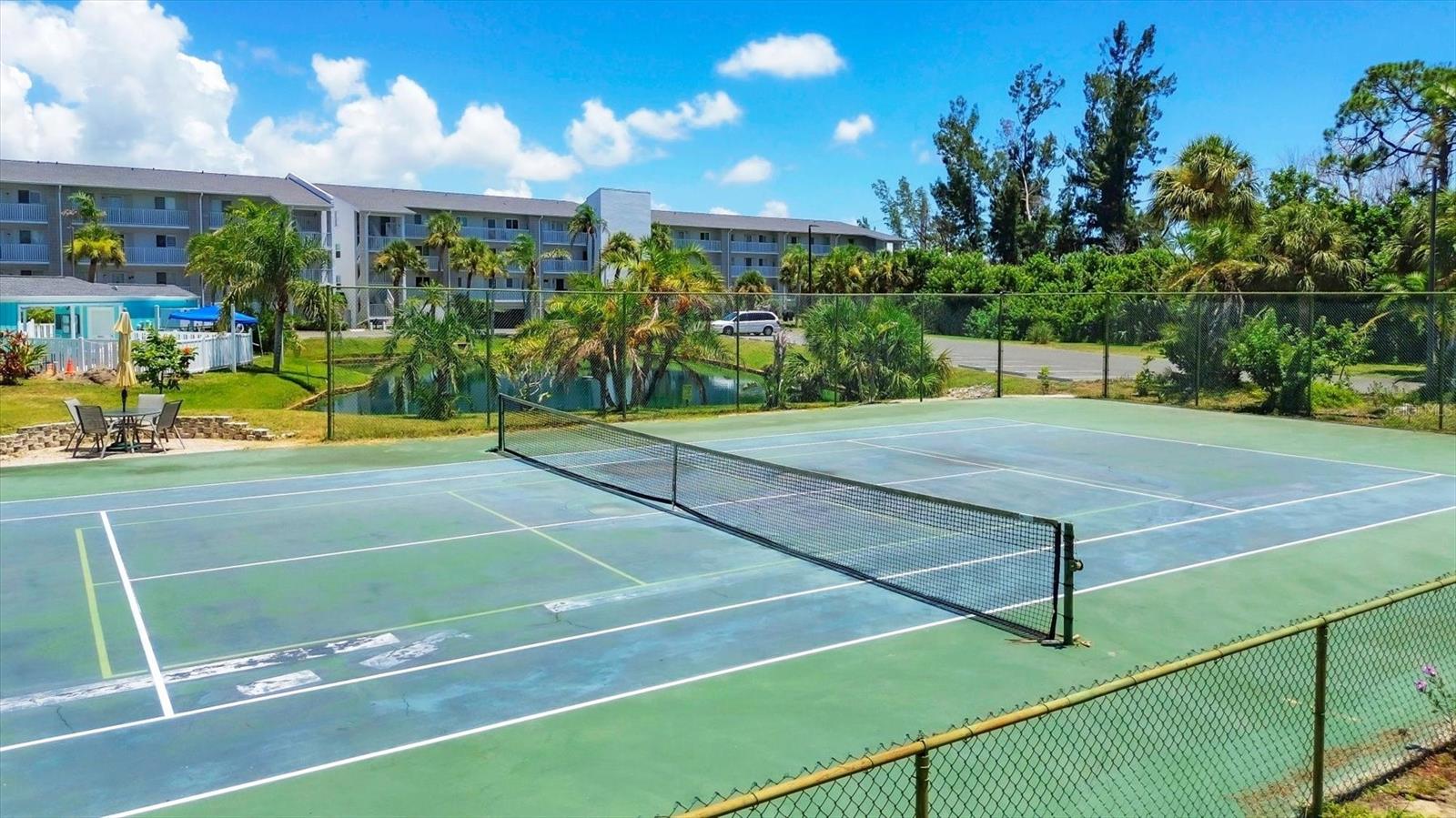 LEMON BAY BREEZES PH 01 - Residential