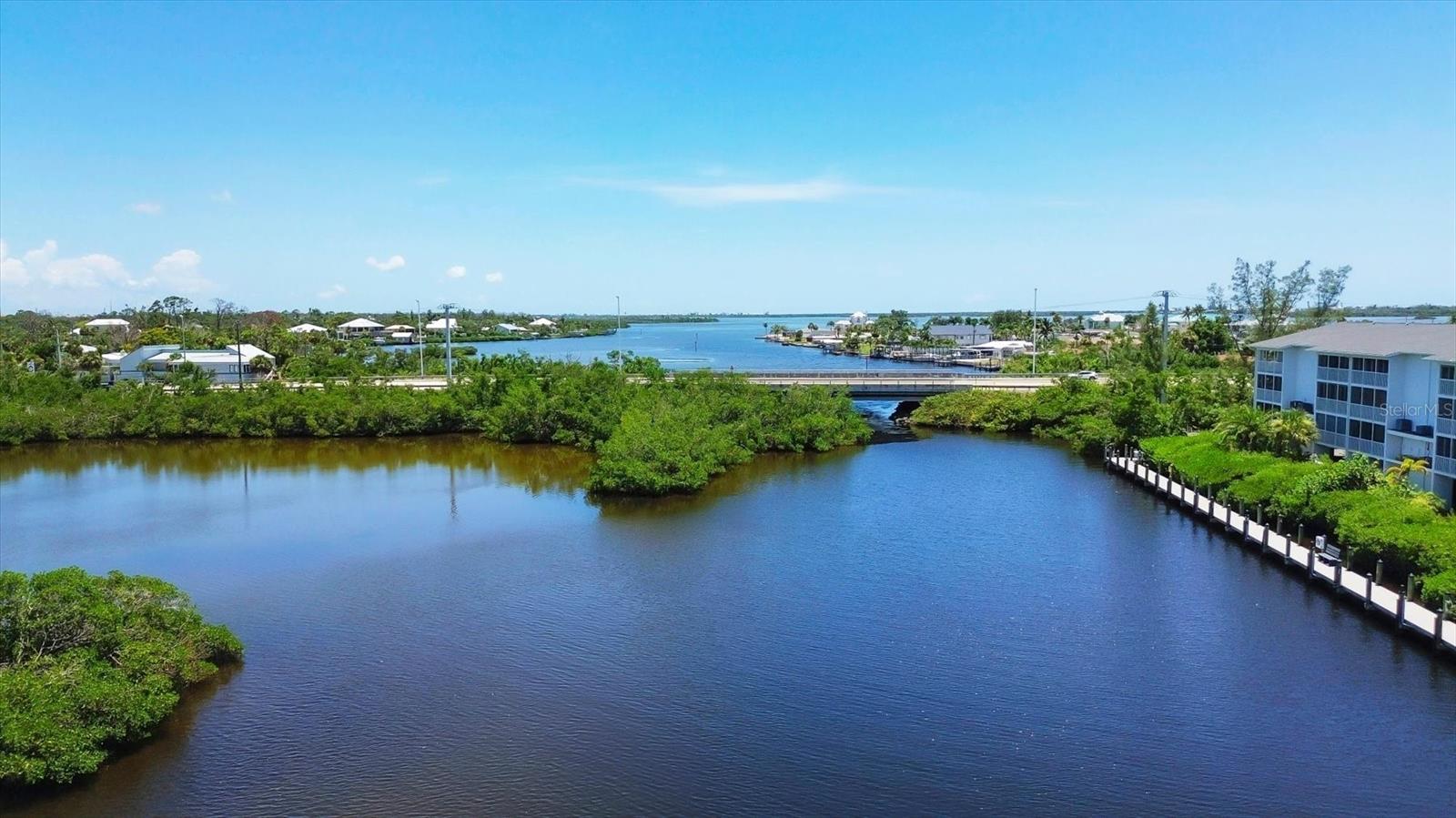 LEMON BAY BREEZES PH 01 - Residential