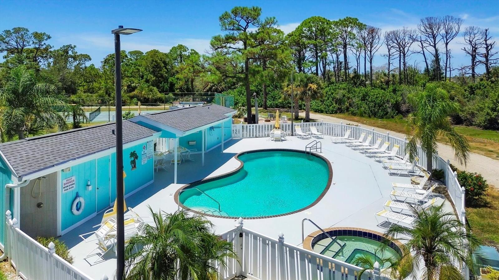 LEMON BAY BREEZES PH 01 - Residential