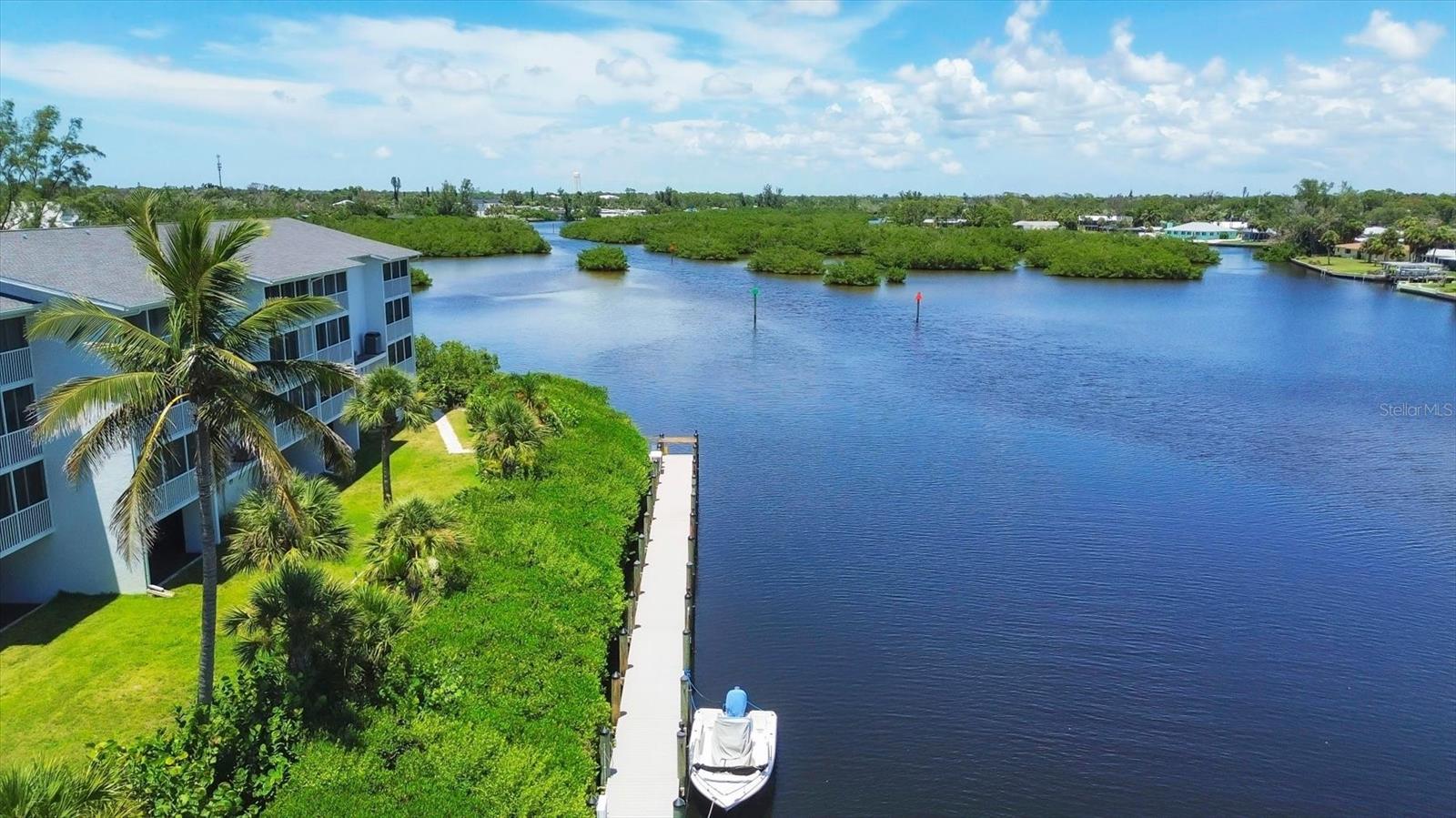 LEMON BAY BREEZES PH 01 - Residential
