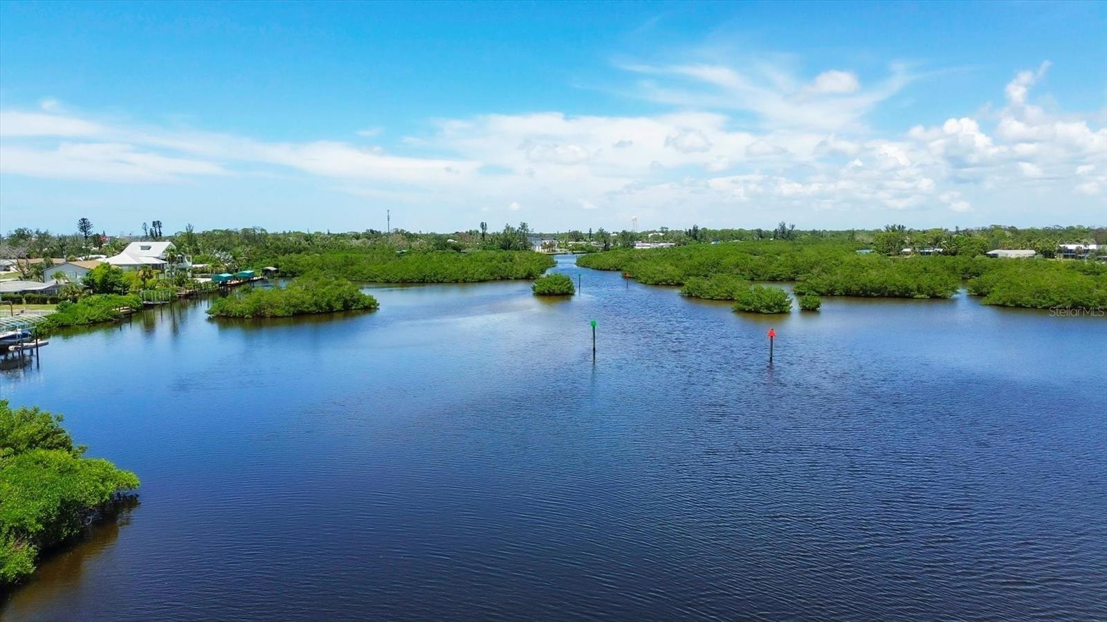 LEMON BAY BREEZES PH 01 - Residential
