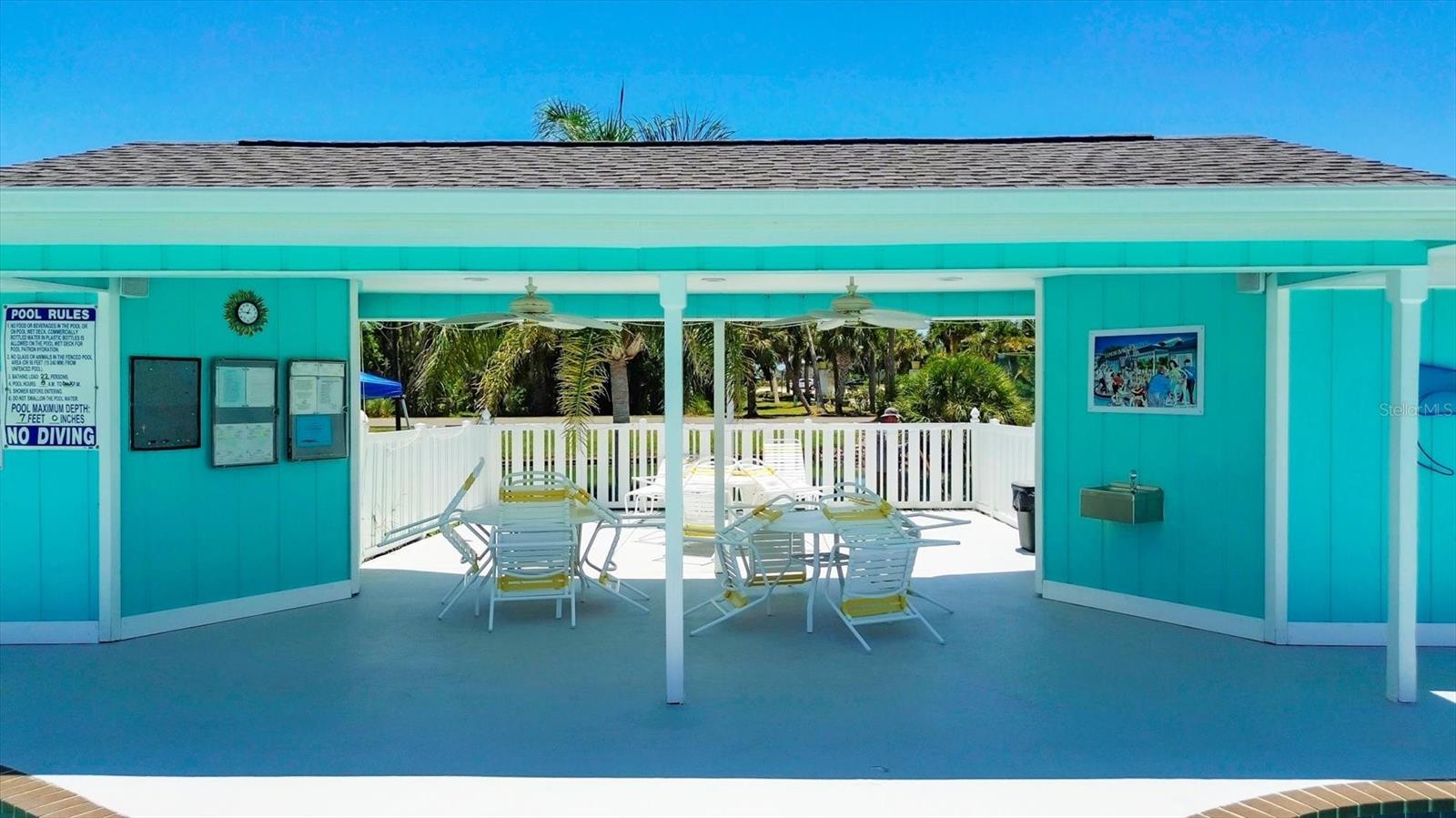LEMON BAY BREEZES PH 01 - Residential
