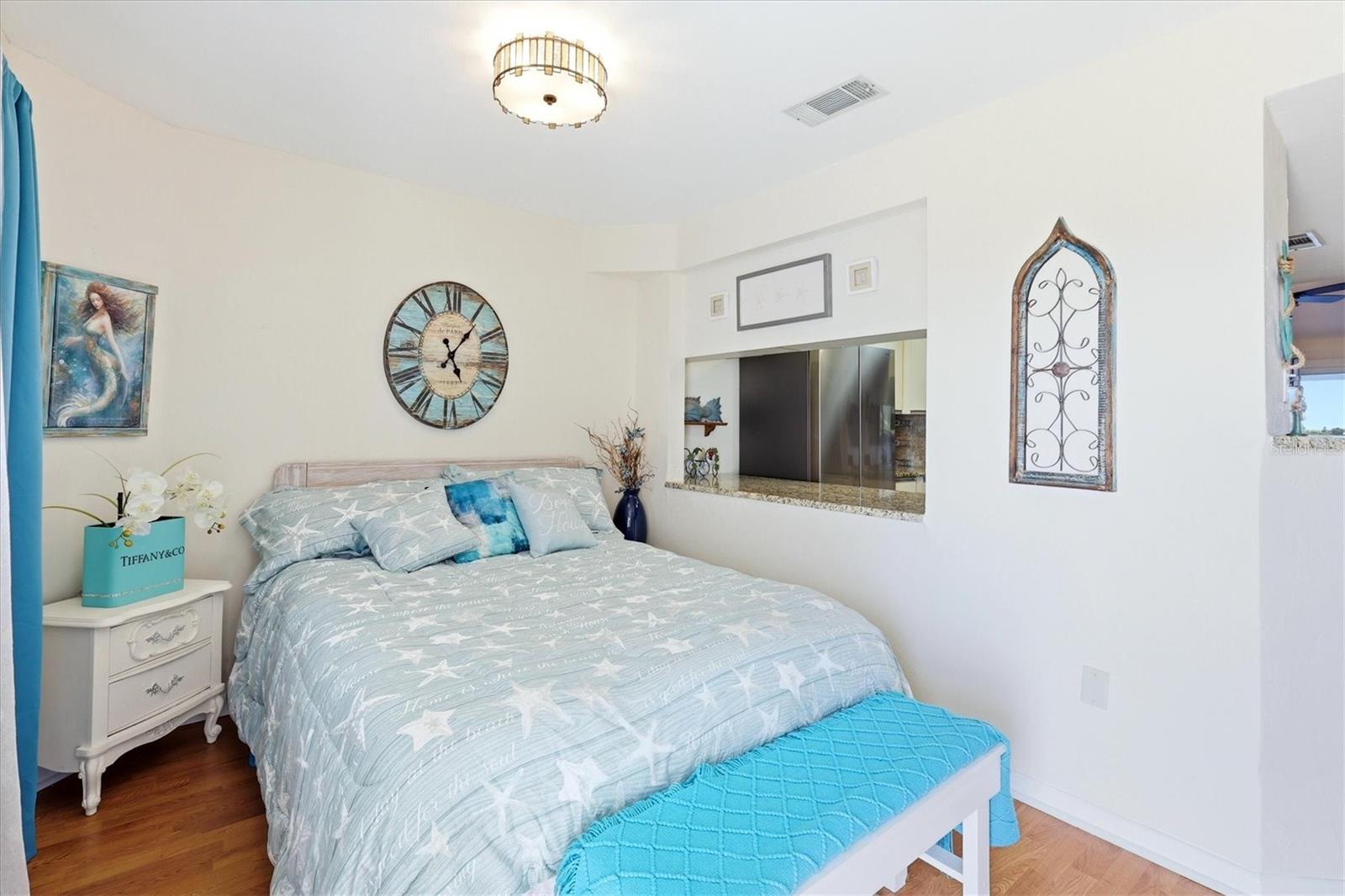 LEMON BAY BREEZES PH 01 - Residential