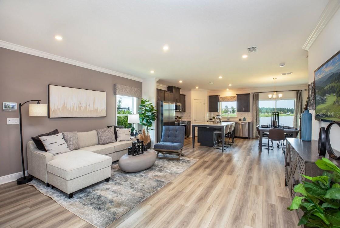 MIRADA TOWNHOMES - Residential