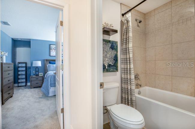 MIRADA TOWNHOMES - Residential