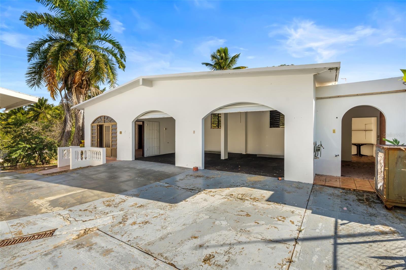 BARRIO BAJURAS - Residential