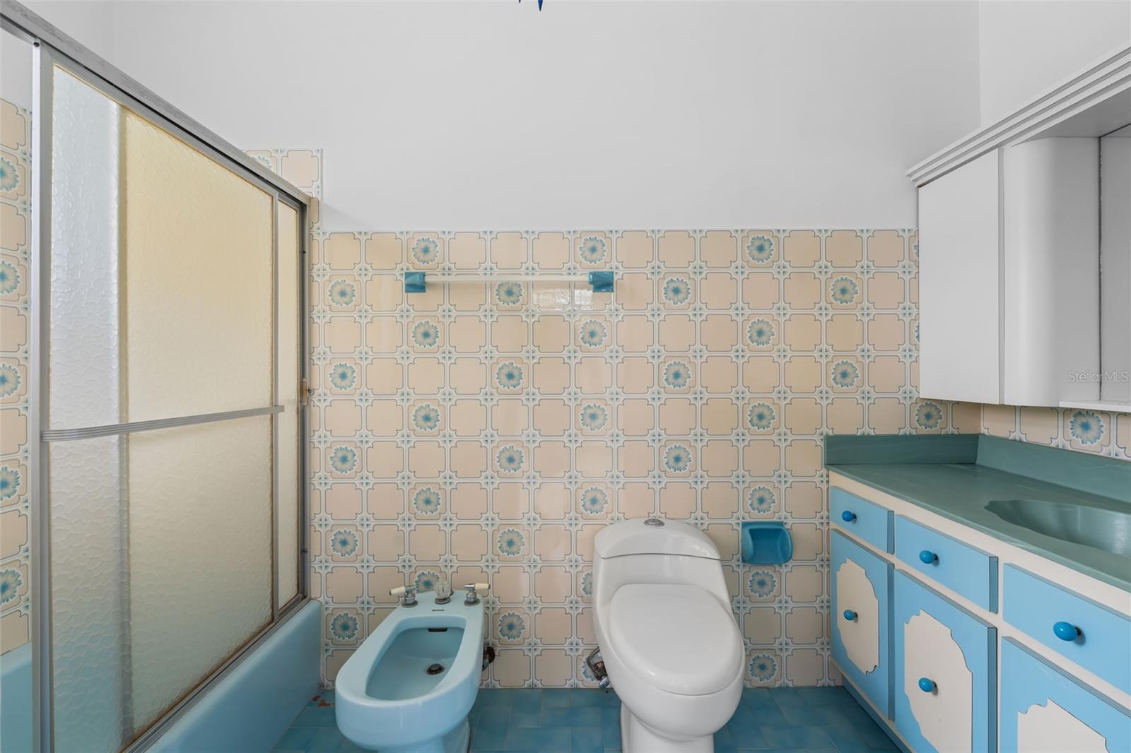 BARRIO BAJURAS - Residential