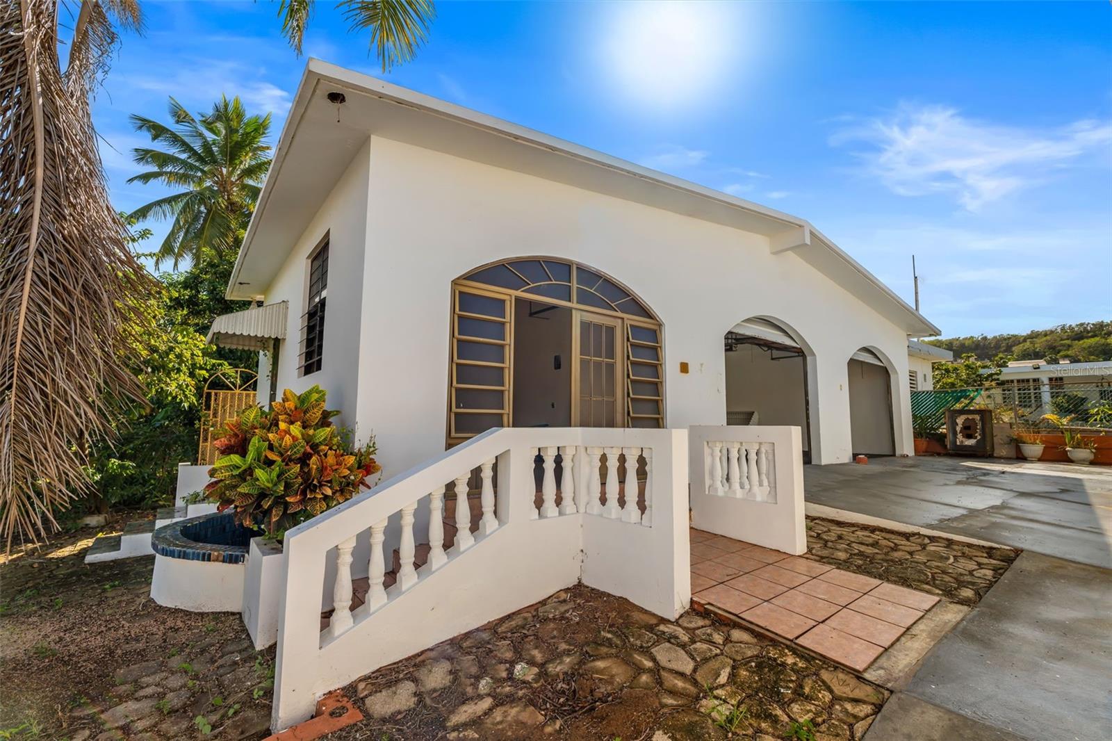 BARRIO BAJURAS - Residential