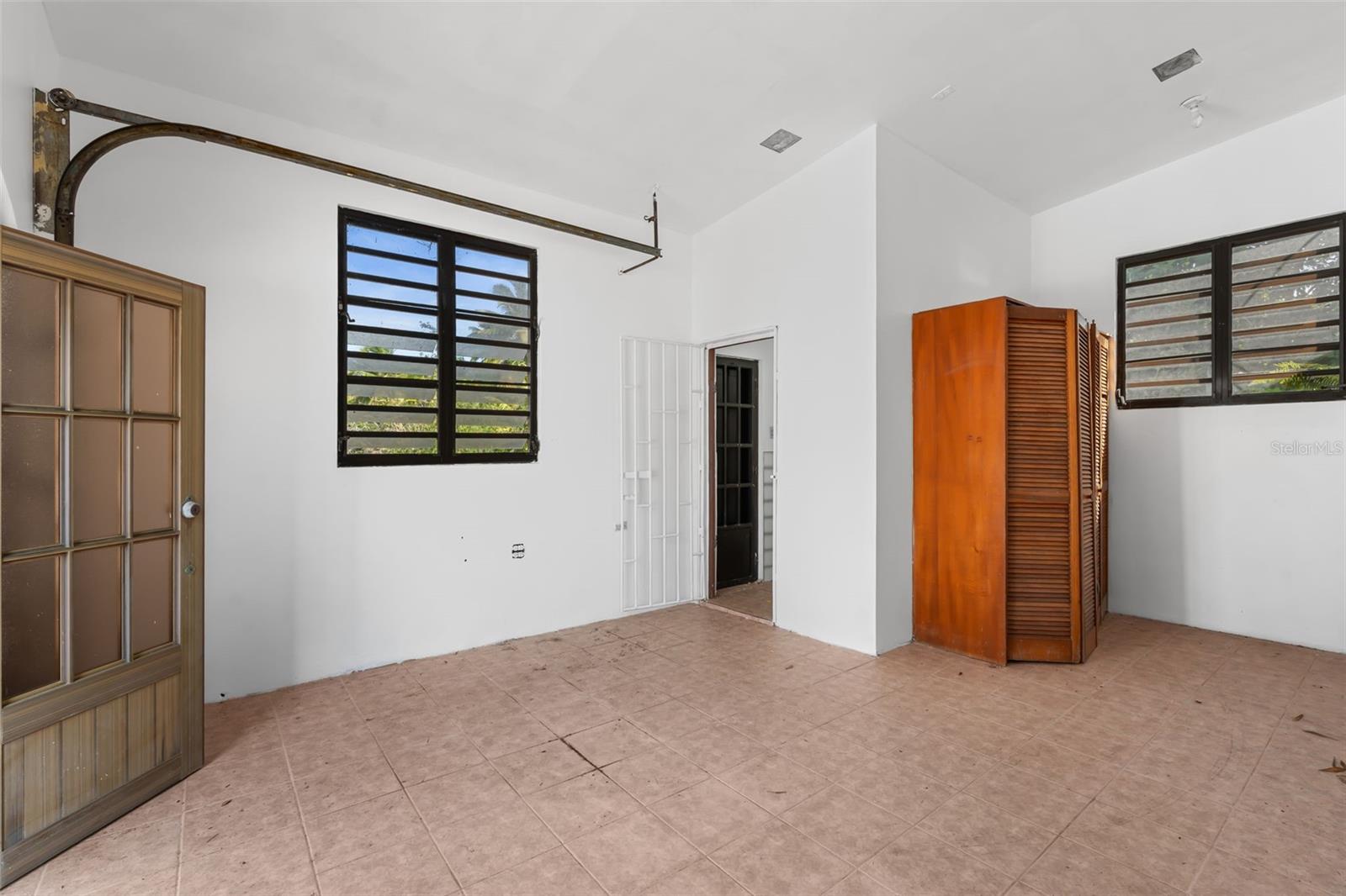 BARRIO BAJURAS - Residential