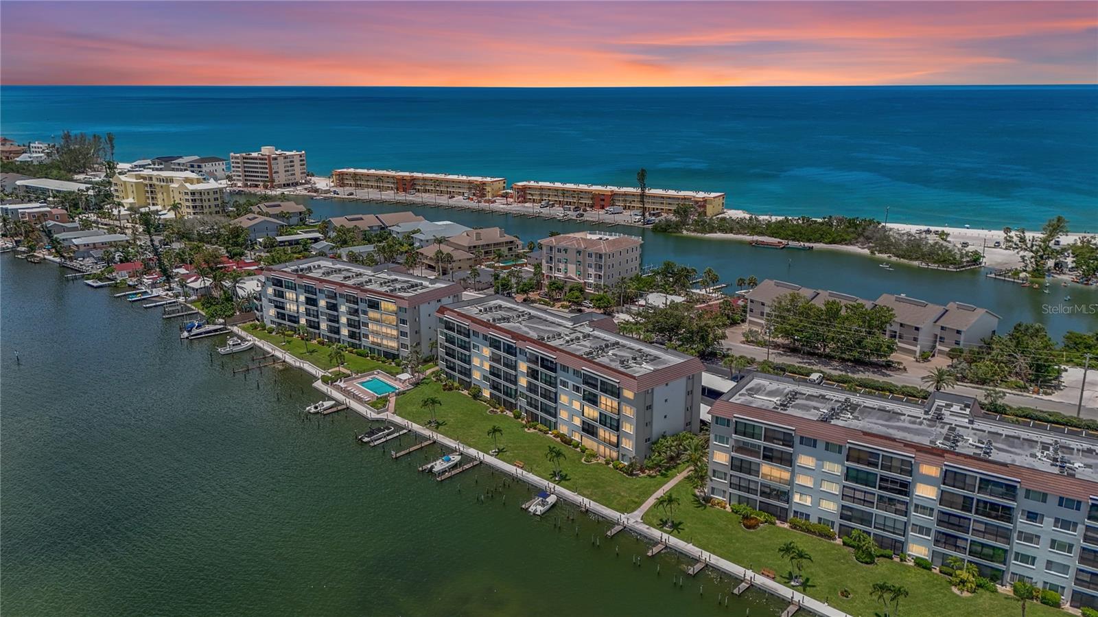 SUNRISE COVE SEC 3 - Residential