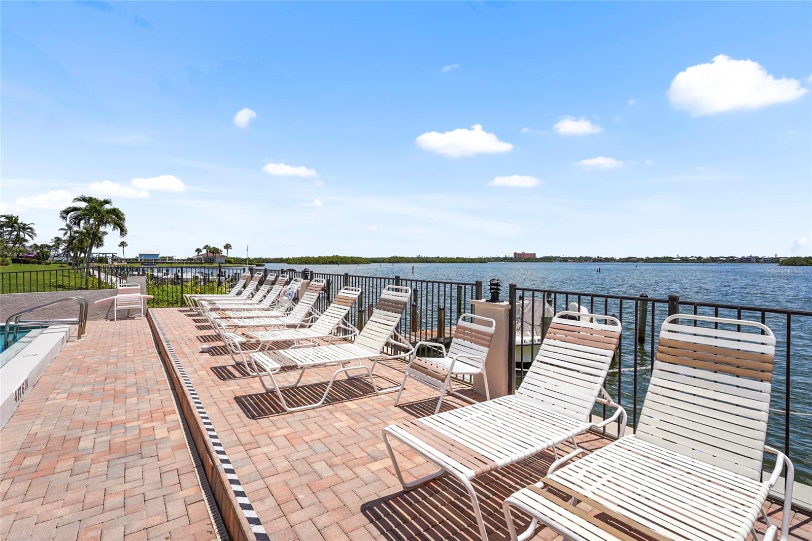 SUNRISE COVE SEC 3 - Residential