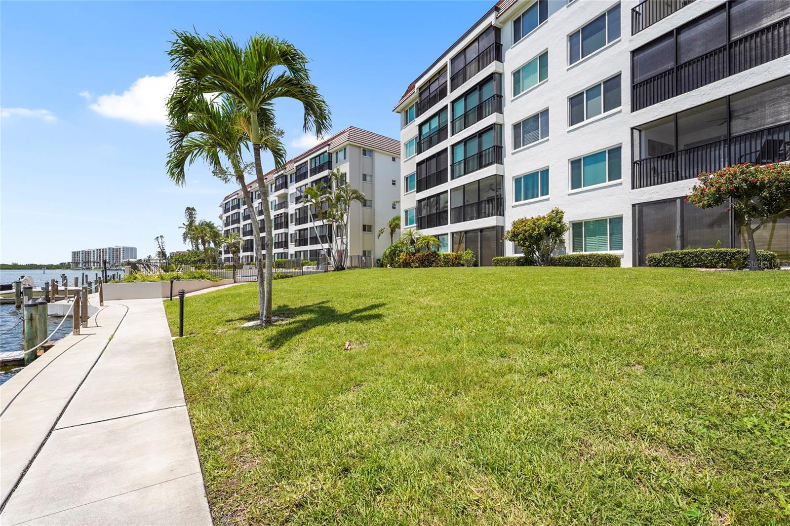 SUNRISE COVE SEC 3 - Residential