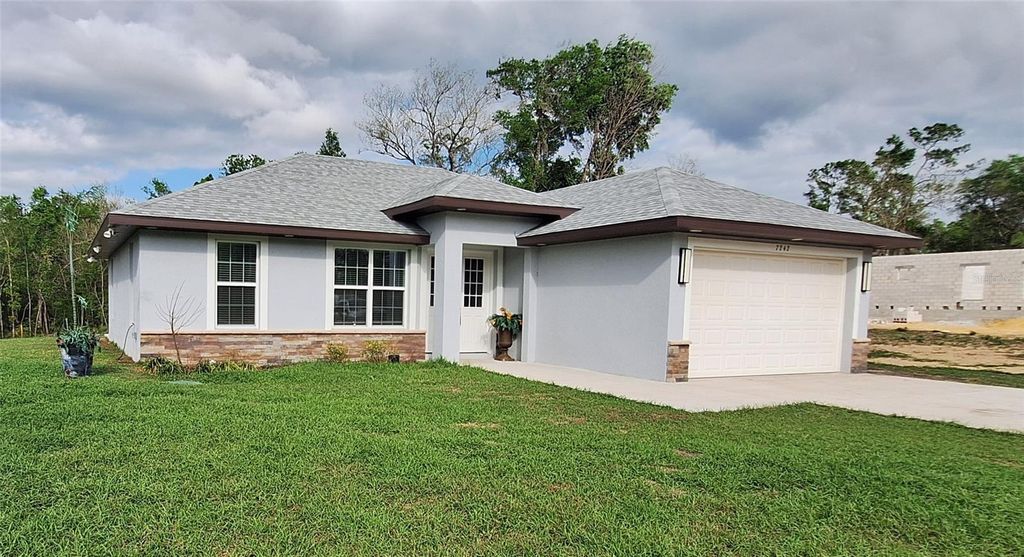 Photo of 7242 Elaine Drive, Webster, FL 33597 (MLS # TB8494121)