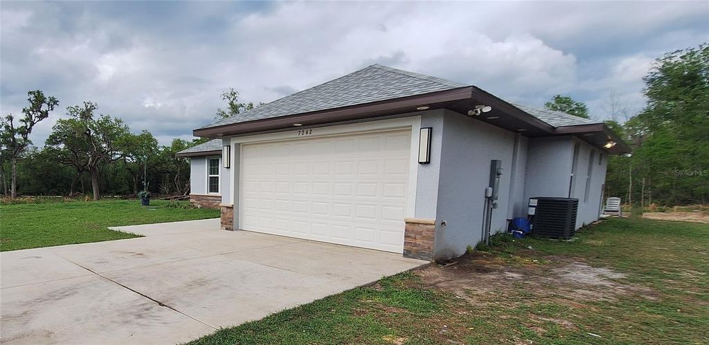 Photo of 7242 Elaine Drive, Webster, FL 33597 (MLS # TB8494121)