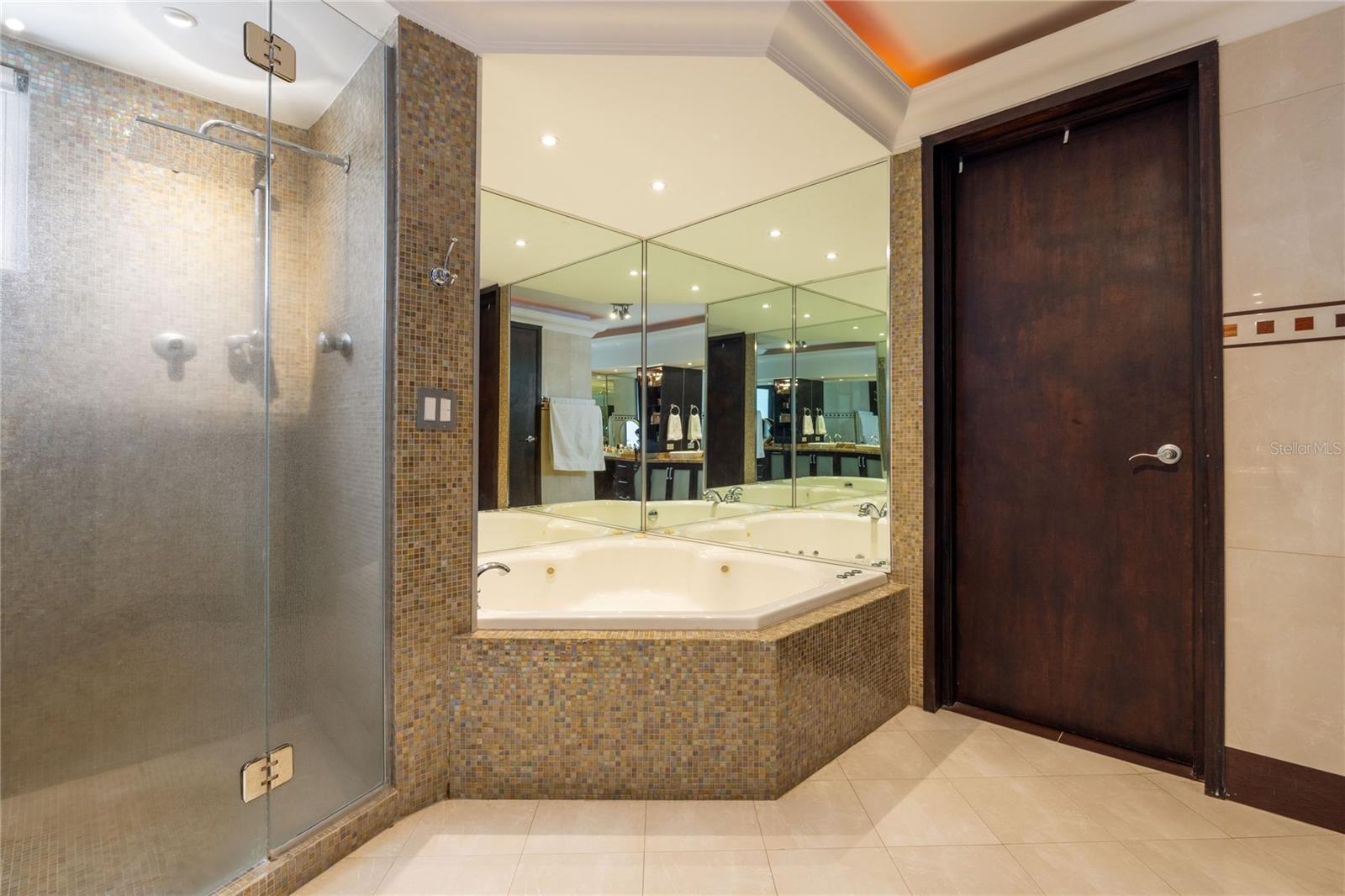 GARDEN HILLS NORTE - Residential