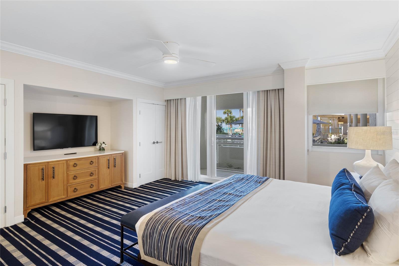 INN ON THE BEACH PH I - Residential
